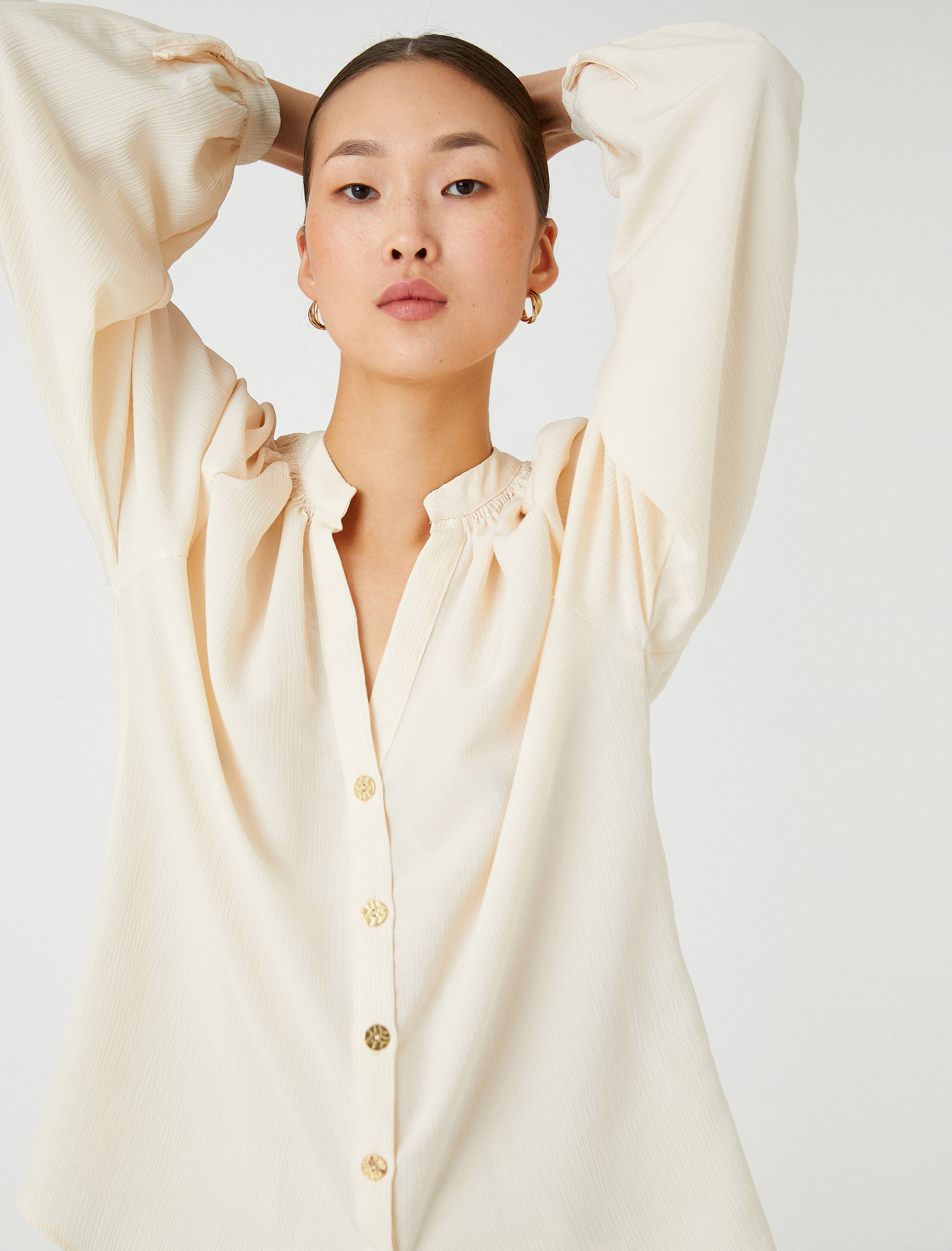   Hakim Yaka Gömlek Uzun Balon Kollu Düğmeli