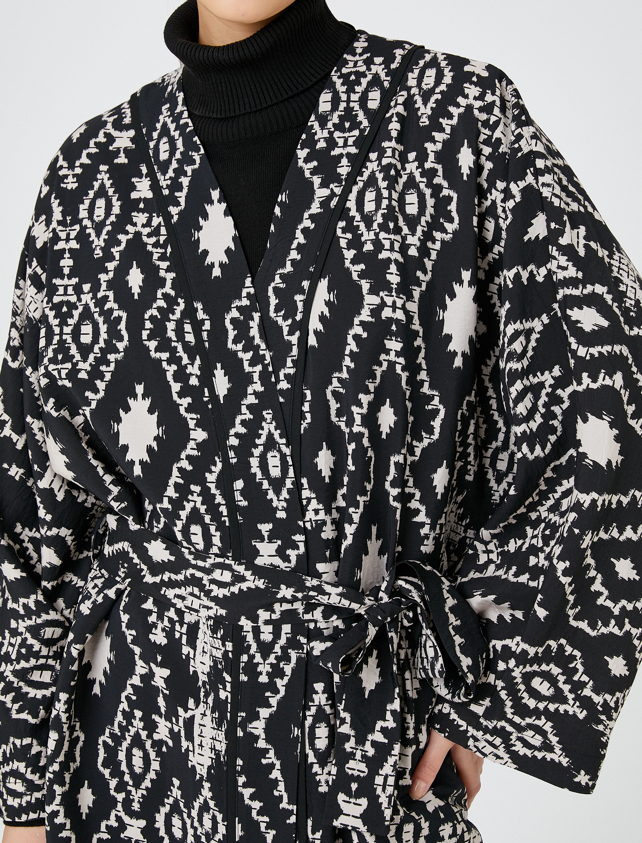   Etnik Desenli Kimono Kuşaklı Midi Boy