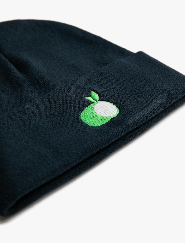 Erkek Çocuk Triko Bere İşleme Detaylı