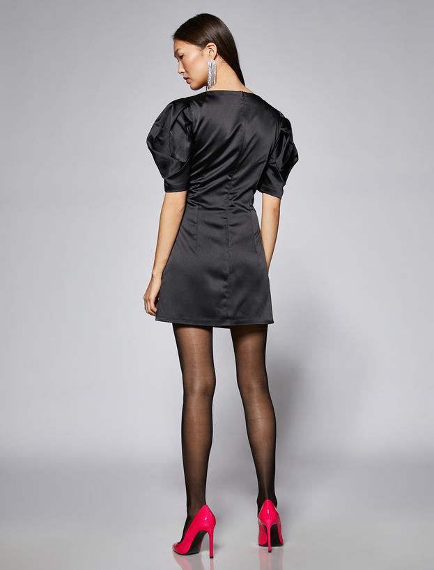  Rachel Araz X Koton - Payetli Fiyonk Detaylı Saten Mini Elbise