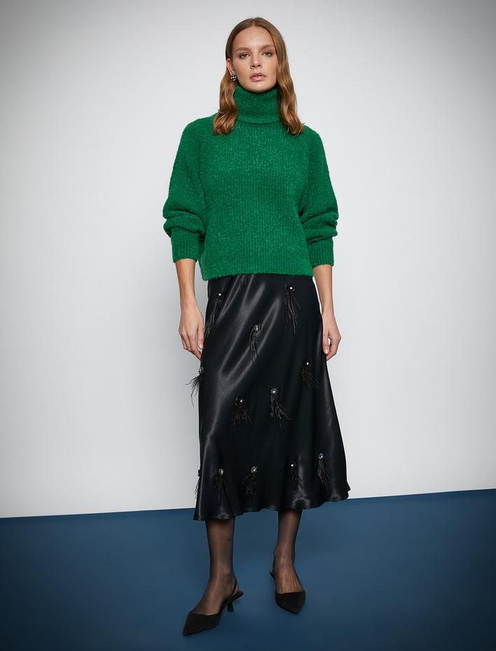  Melis Ağazat X Koton - Yumuşak Dokulu Boğazlı Kazak