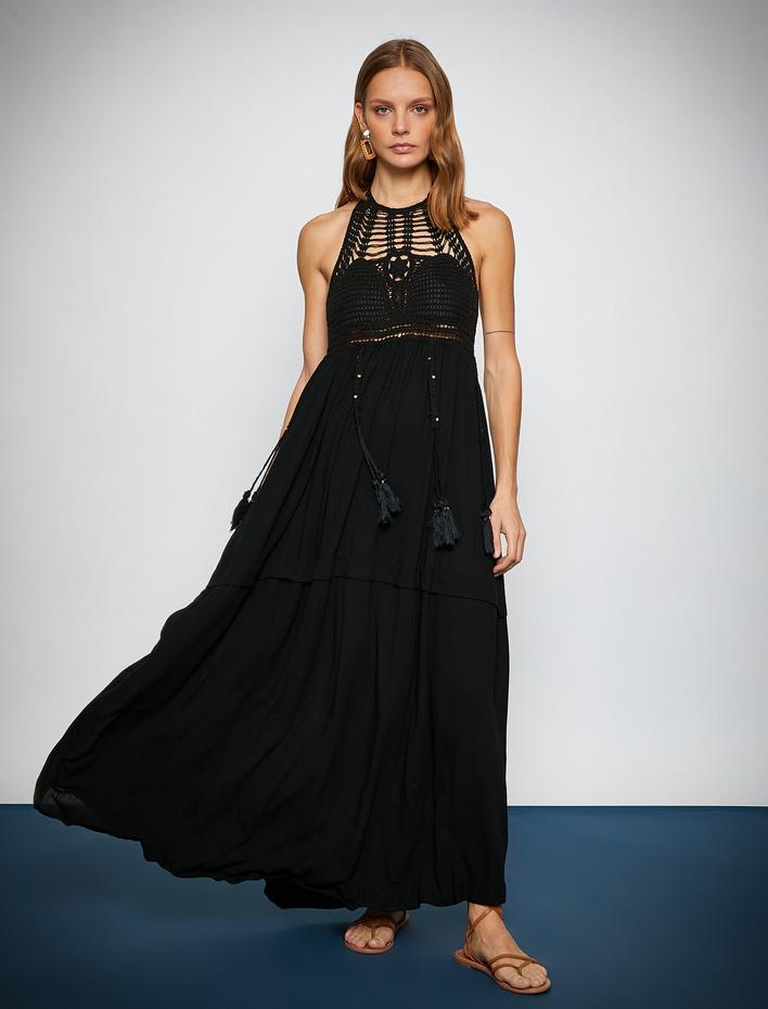  Melis Ağazat X Koton - Halter Yaka Uzun Elbise Viskon Kroşe Detaylı