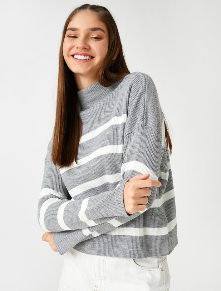 Çizgili Triko Kazak Yarım Balıkçı Yaka Uzun Kollu