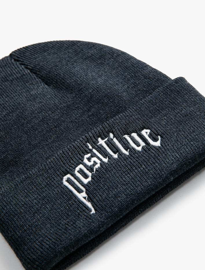 Erkek Basic Örgü Bere Slogan İşlemeli Katlama Detaylı