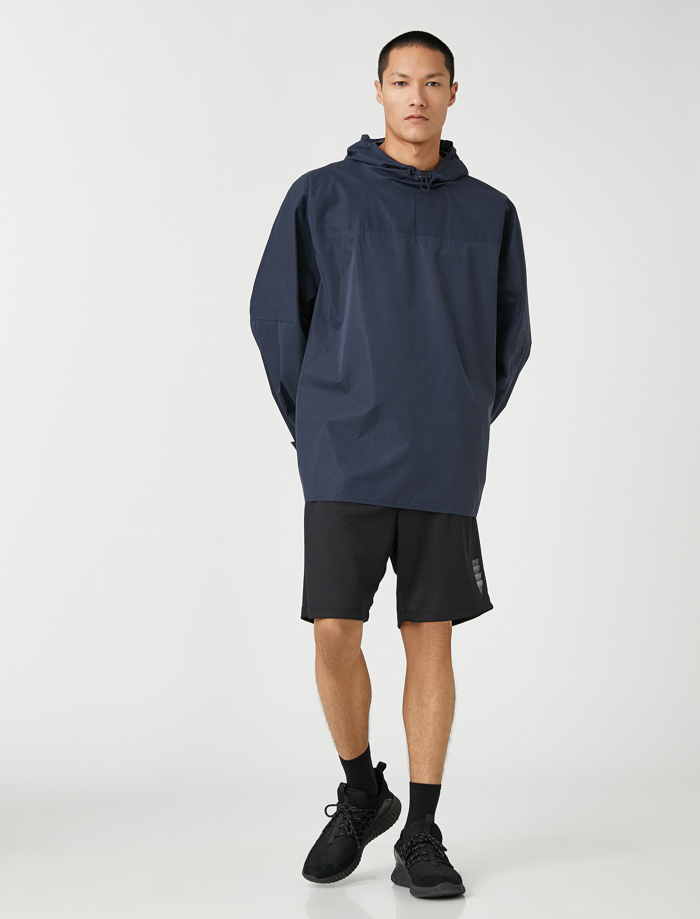   Spor Oversize Yağmurluk Kapşonlu Uzun Kollu Su Geçirmez