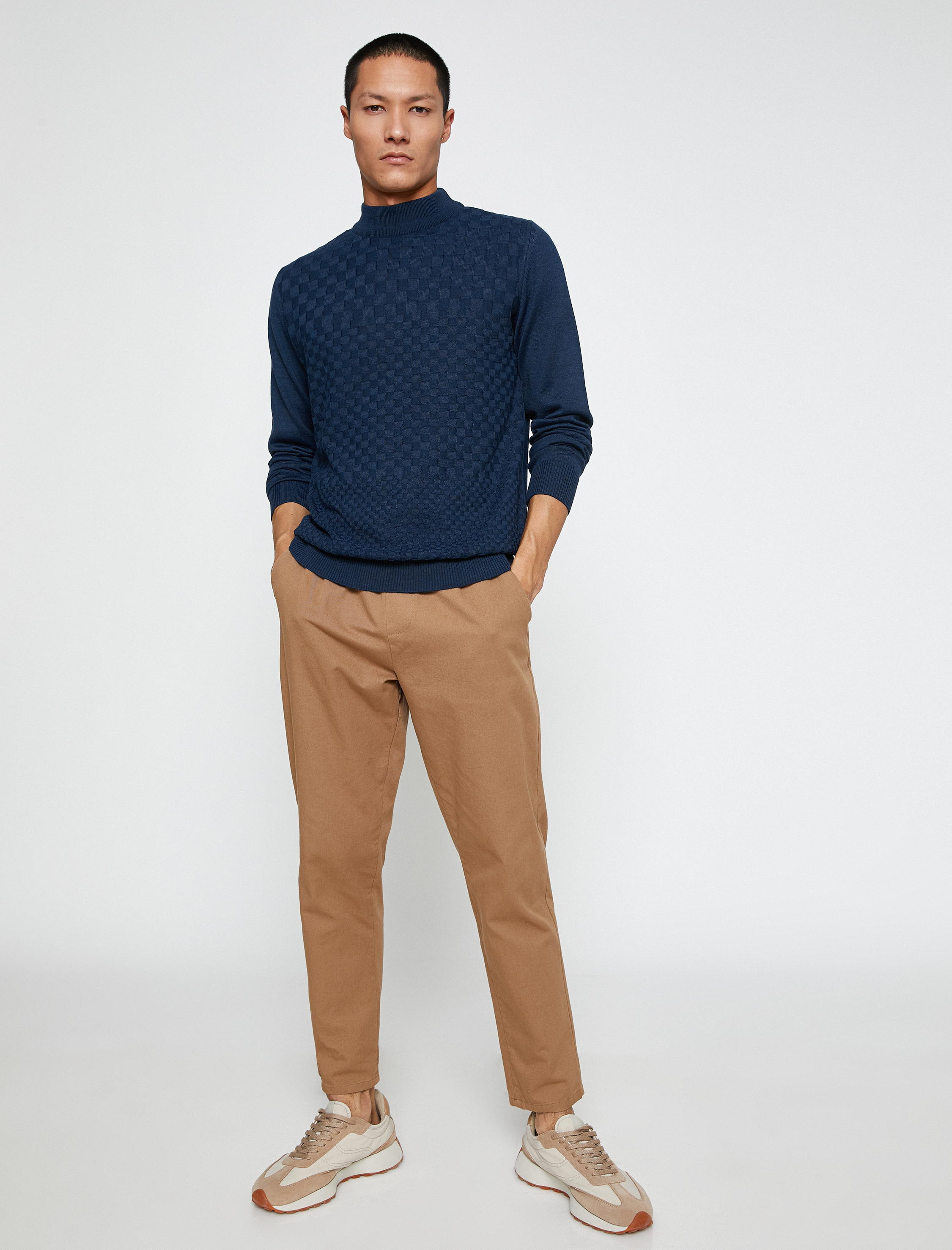   Basic Triko Kazak Yarım Balıkçı Yaka Uzun Kollu Geometrik Desenli