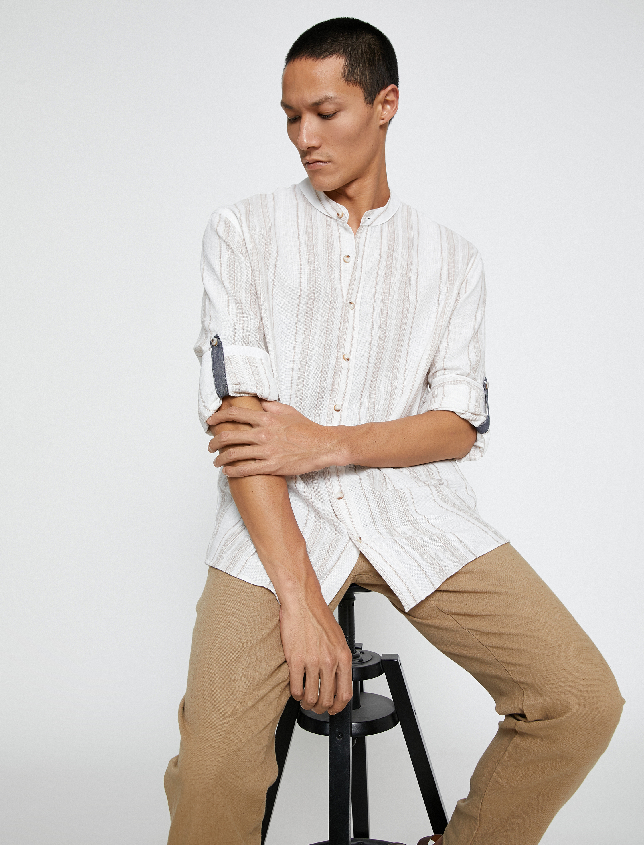   Hakim Yaka Gömlek Uzun Kollu Düğmeli