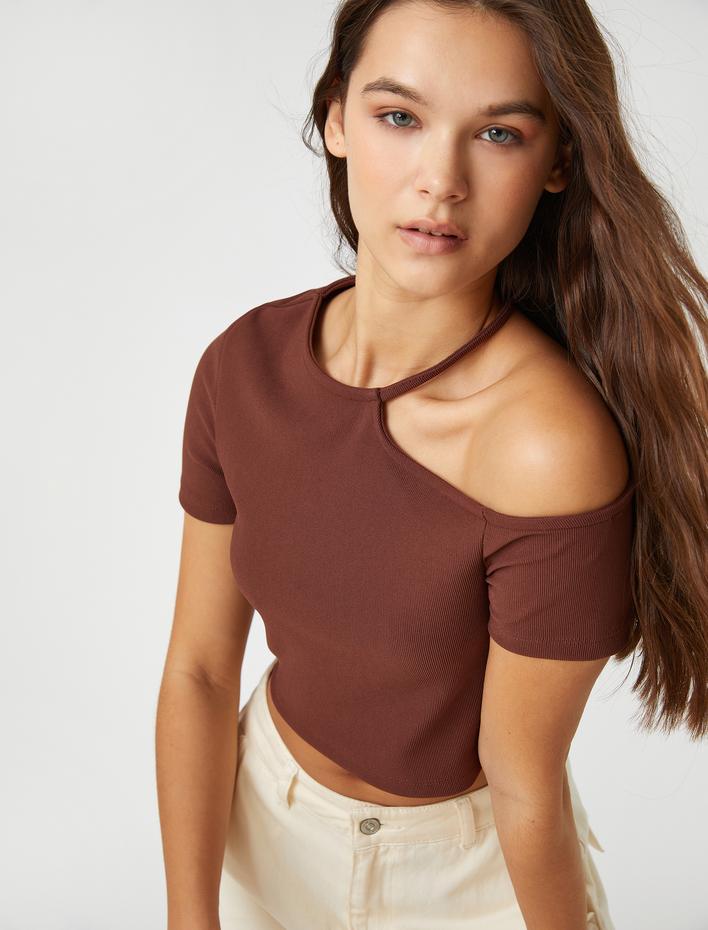  Crop Tişört Kısa Kollu Pencere Detaylı Bisiklet Yaka