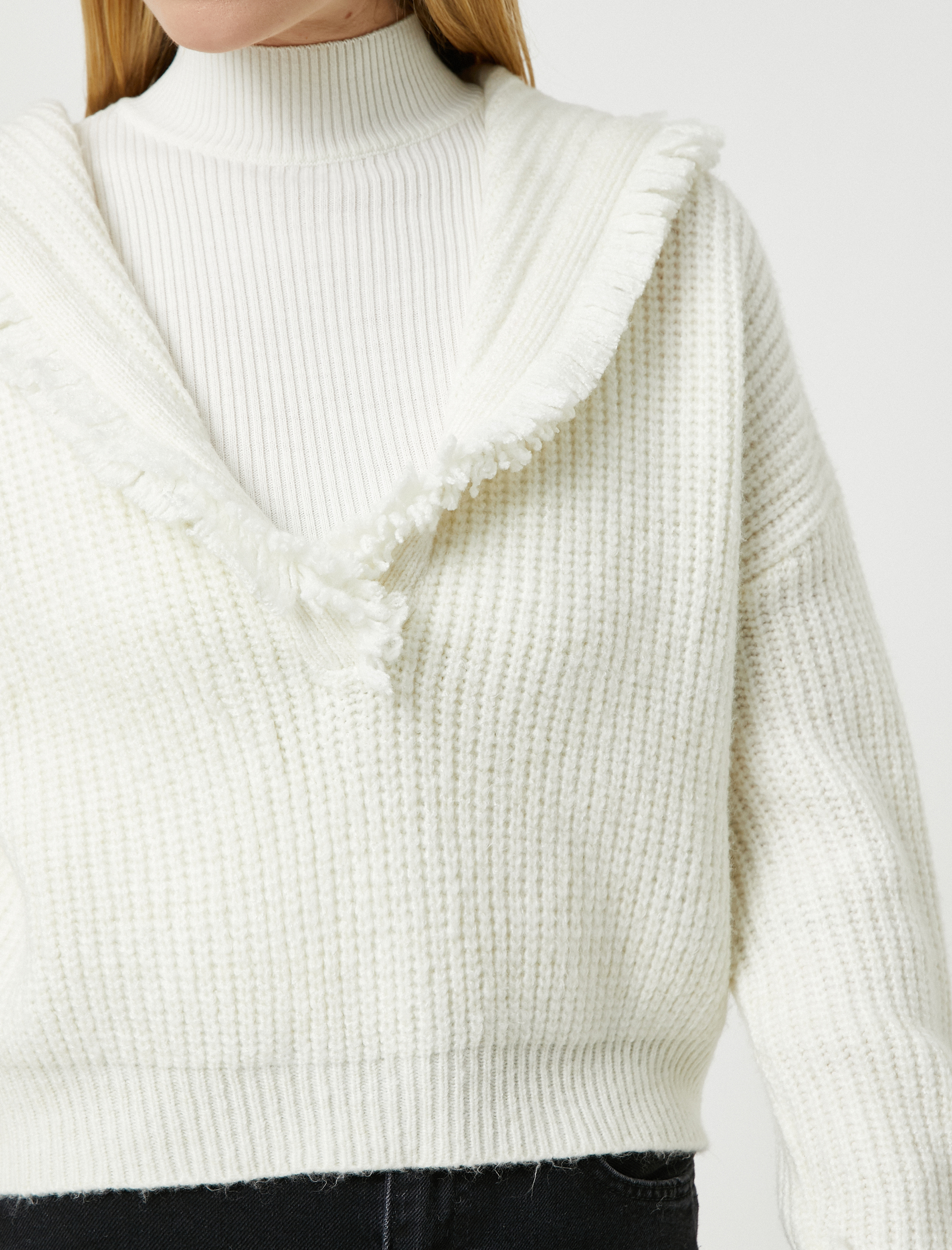   Koton X Şahika Ercümen - Kapüşonlu Oversize Örgü Kazak