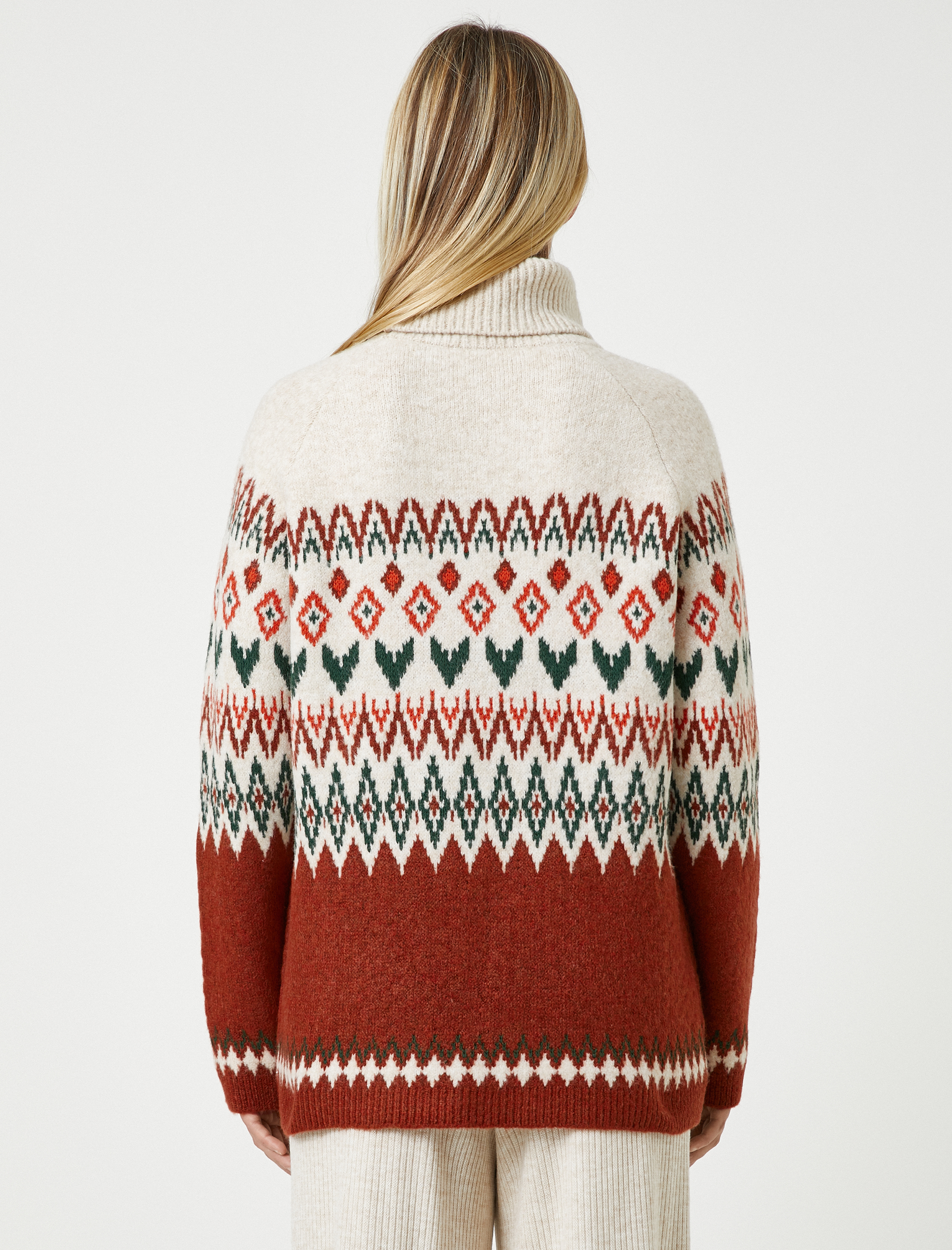   Koton X Şahika Ercümen - Boğazlı Yaka Örgü Kazak