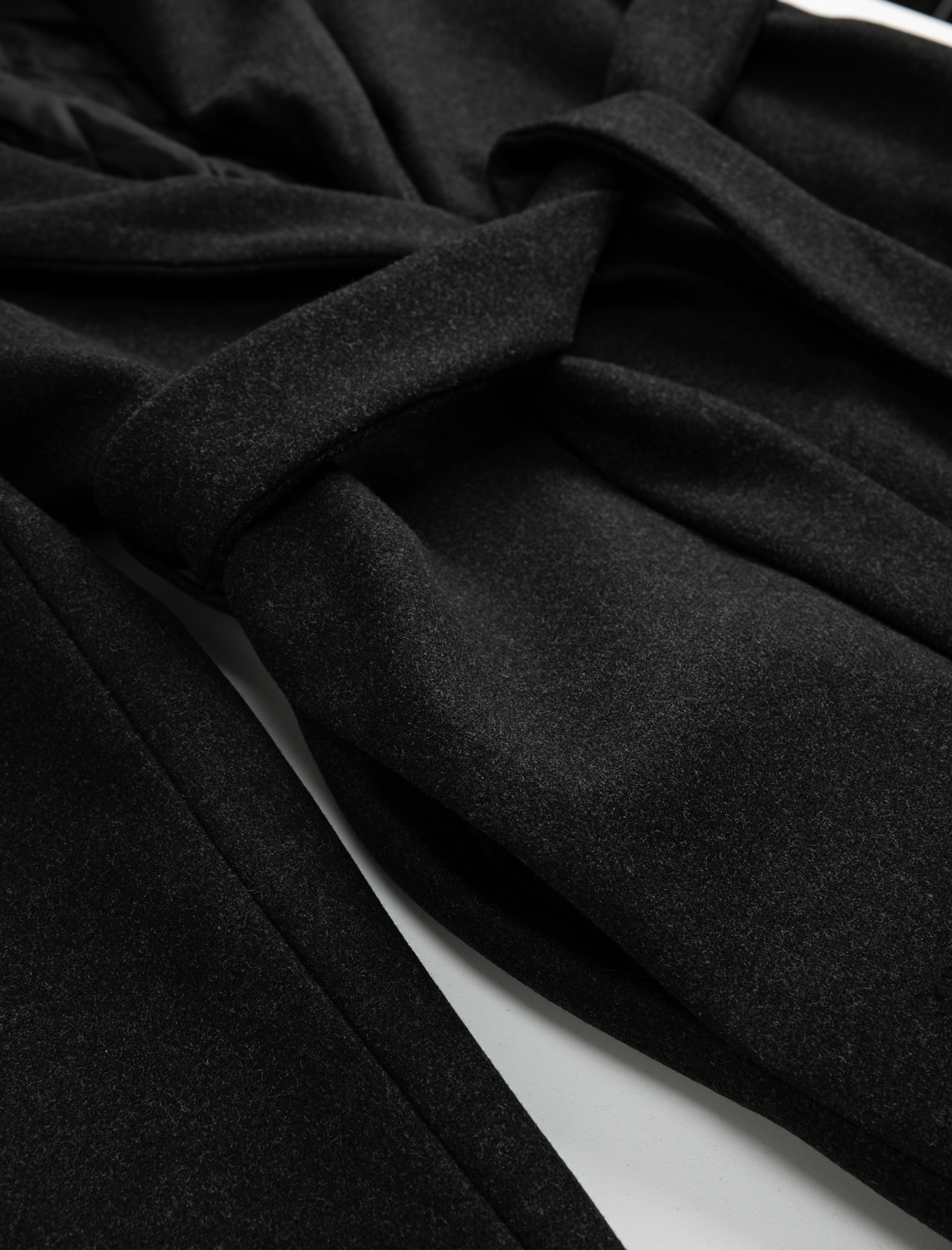   Kapüşonlu Uzun Kaşe Kaban Cepli Kuşaklı