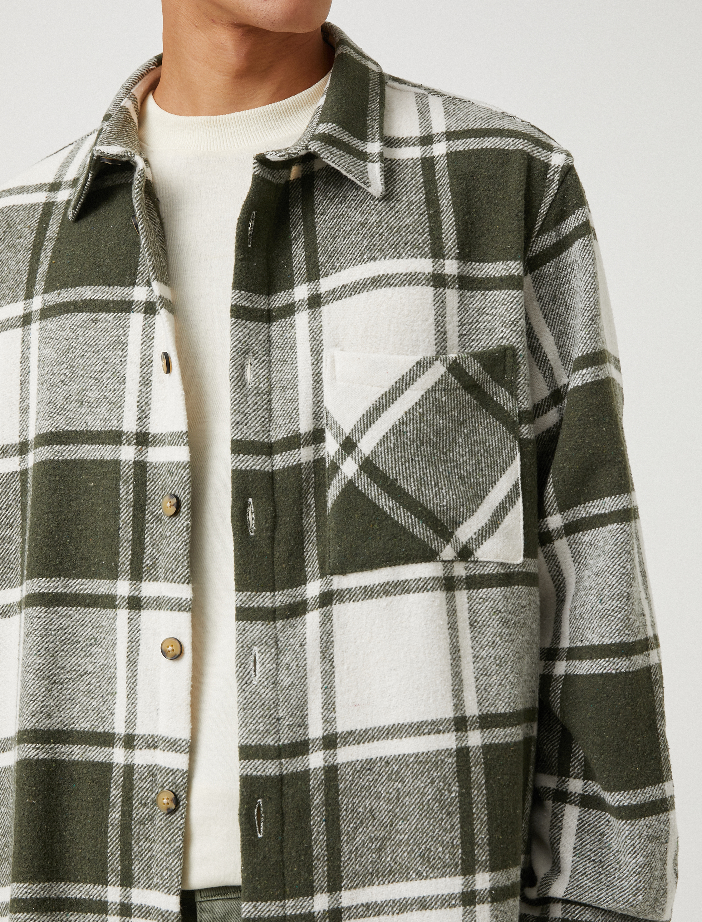   Ekoseli Oduncu Gömleği Cep Detaylı Düğmeli Uzun Kollu