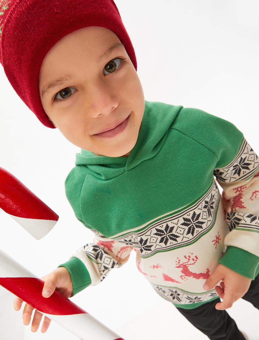  Erkek Çocuk Kapüşonlu Sweatshirt Yılbaşı Temalı Desenli Dokuma Detaylı