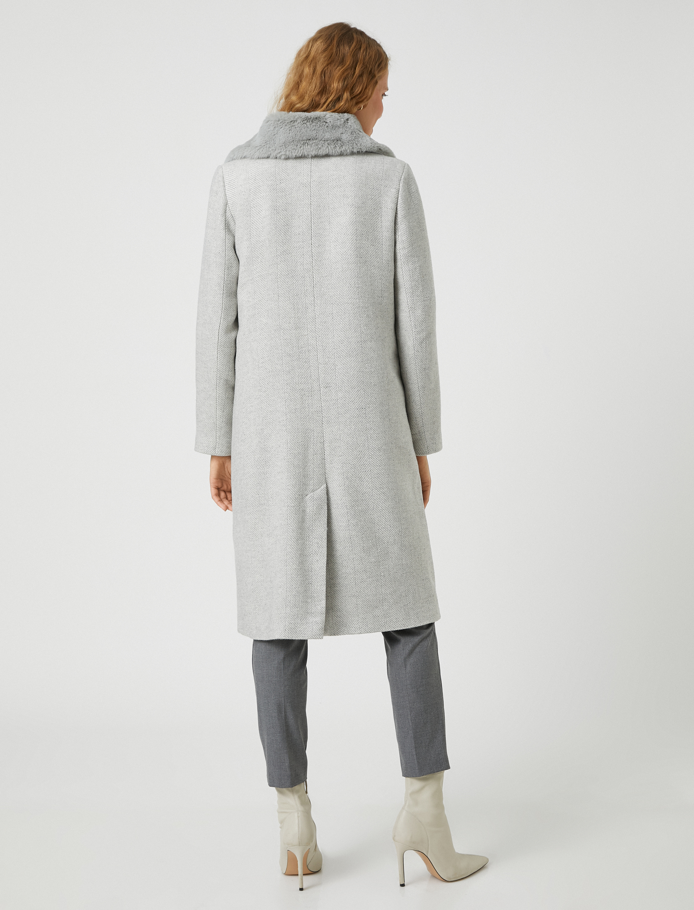   Oversize Kruvaze Kaşe Kaban Yakası Çıkarılabilir Peluş Detaylı Cepli