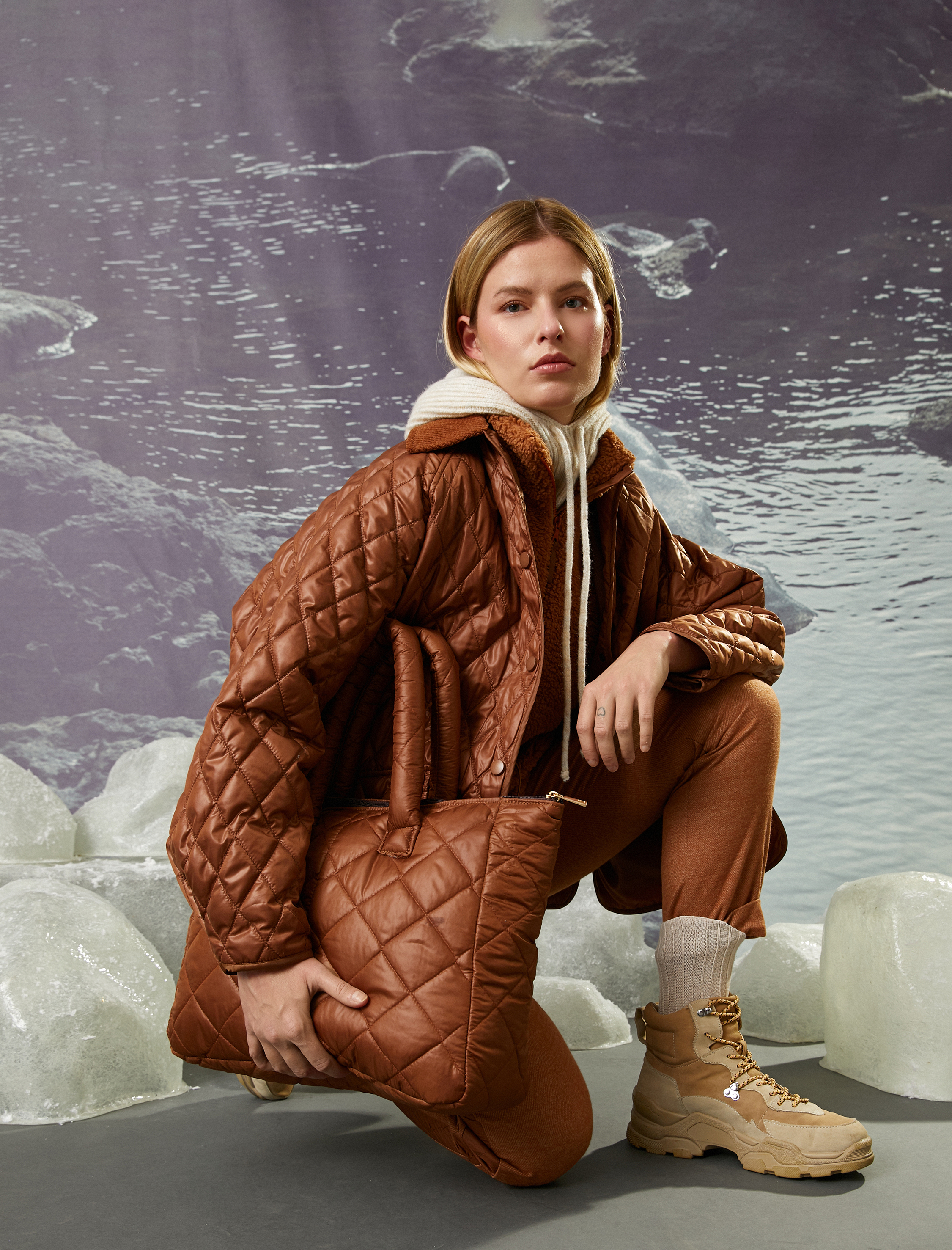  Kadın Fermuarlı Kapitone Büyük Omuz Çantası - Koton X Şahika Ercümen