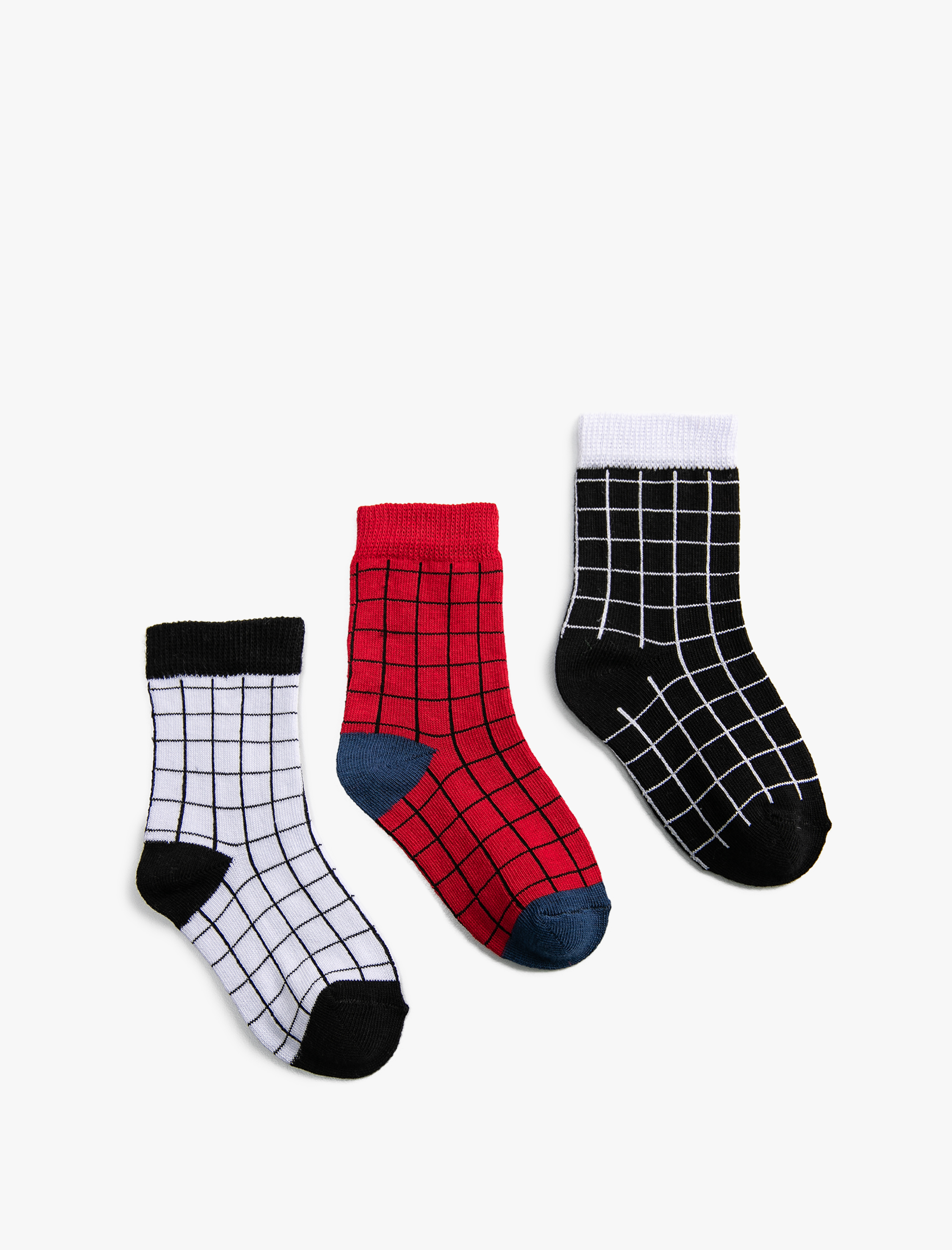 Koton 3’lü Çok Renkli Geometrik Baskılı Çorap Seti. 2