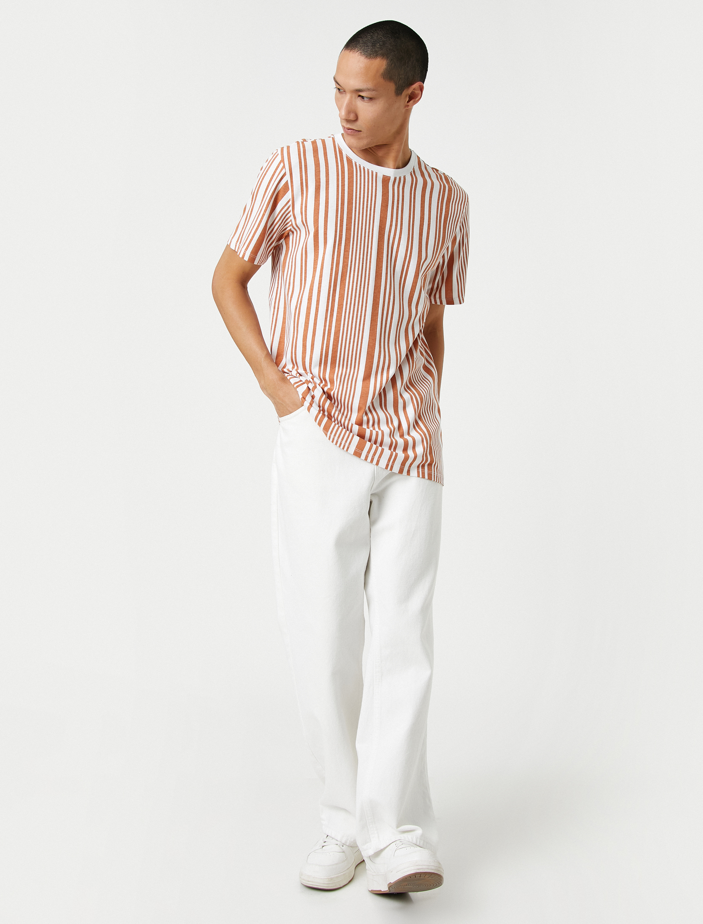   Basic Tişört Bisiklet Yaka Kısa Kollu