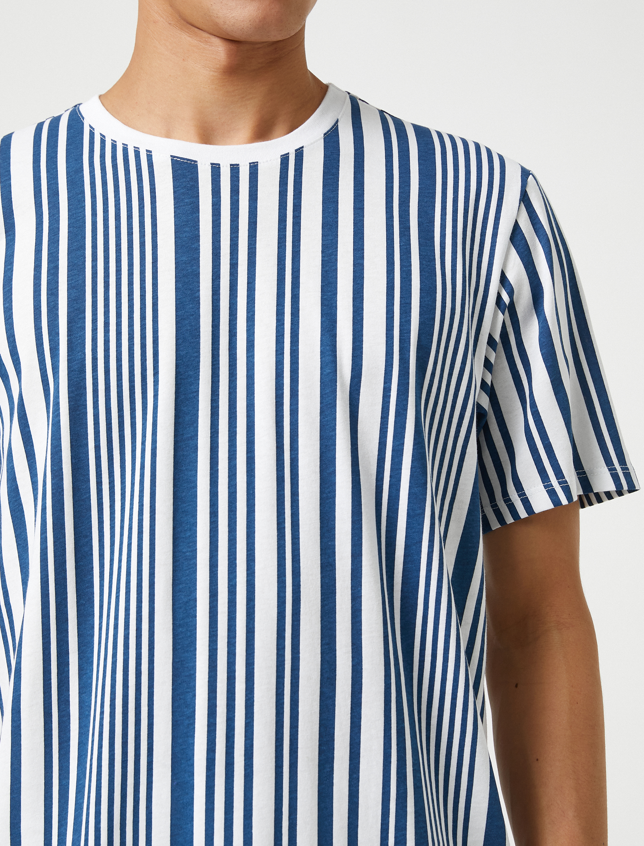   Basic Tişört Bisiklet Yaka Kısa Kollu