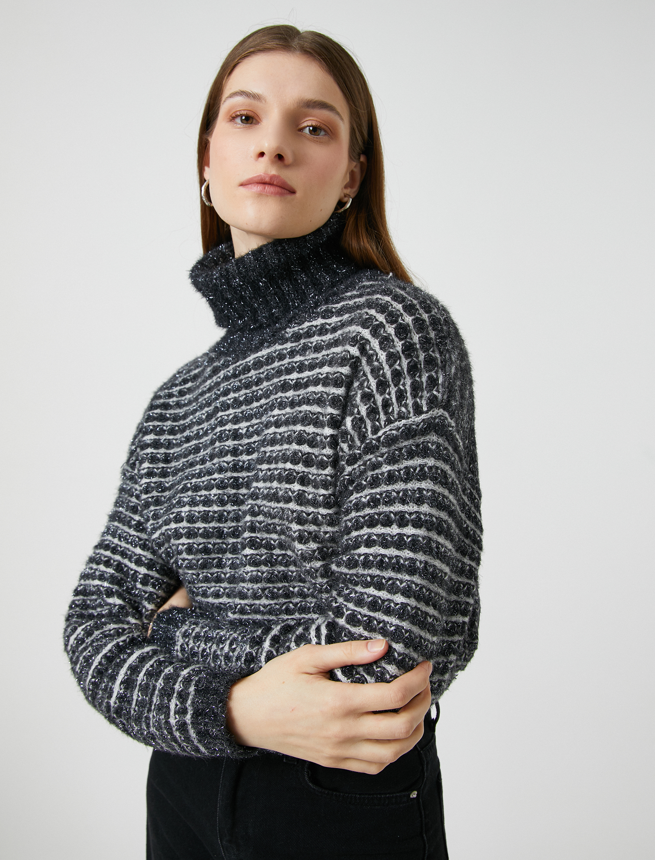   Koton X Şahika Ercümen - Jakarlı Balıkçı Yaka Kazak