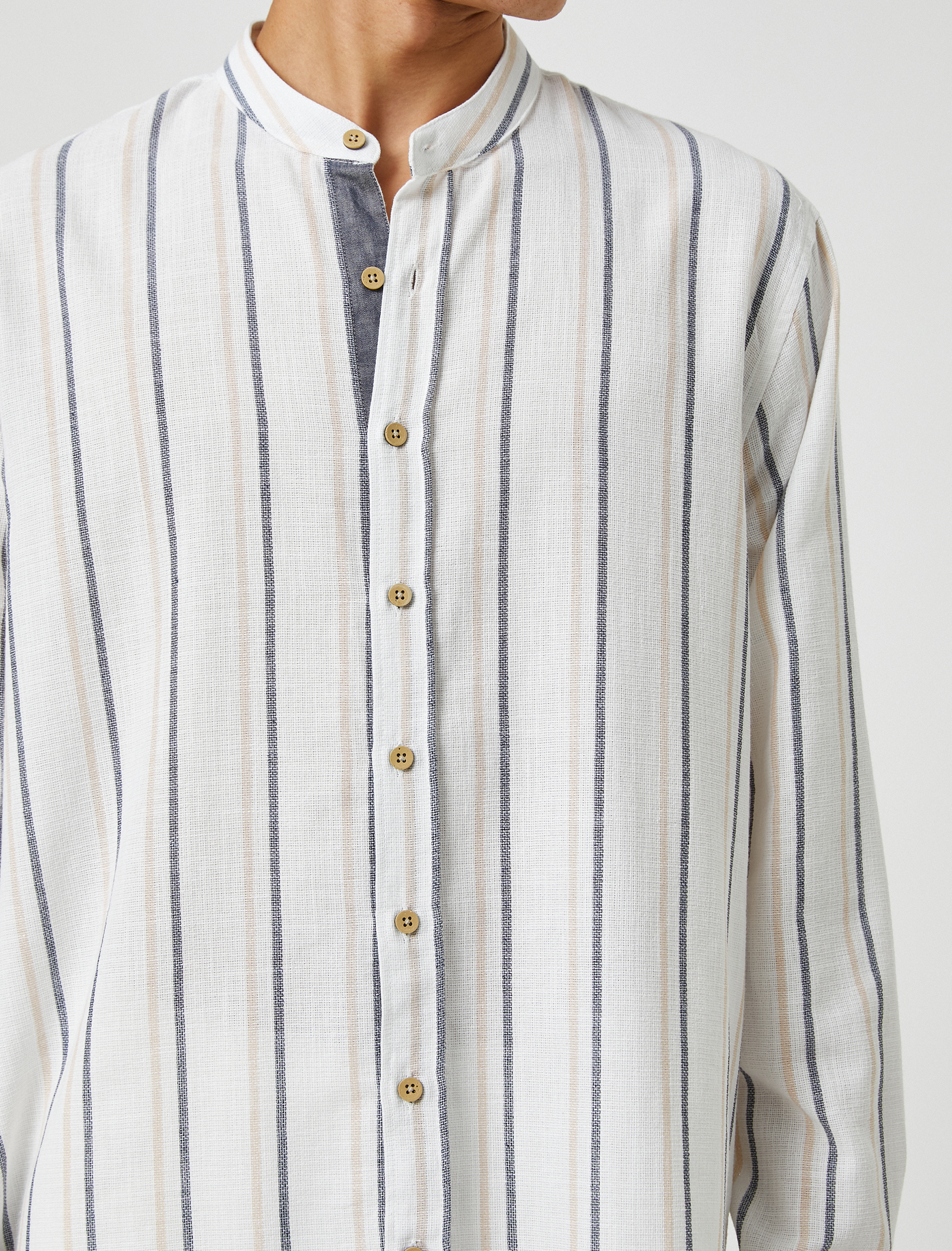   Hakim Yaka Gömlek Uzun Kollu Düğmeli