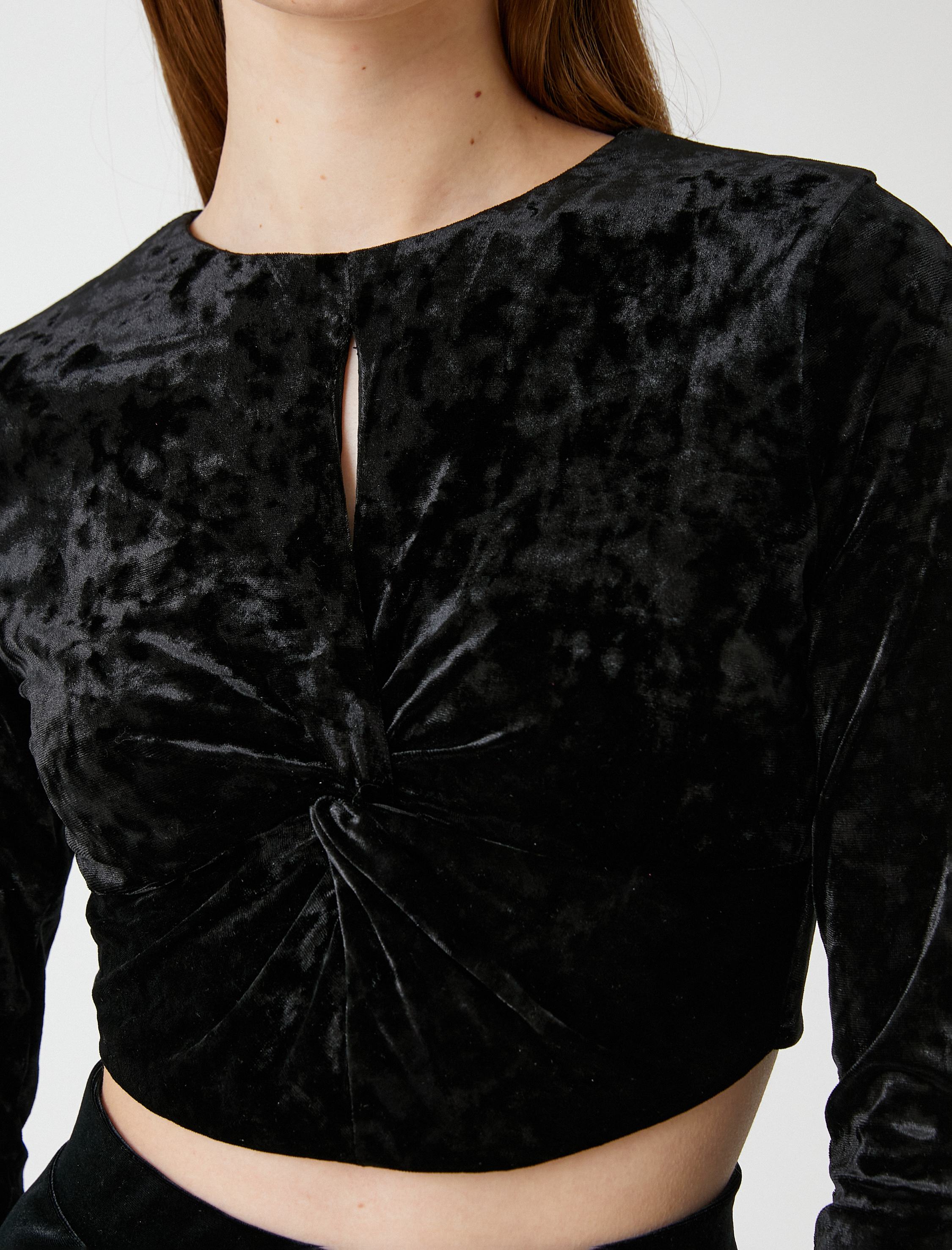   Crop Kadife Tişört Uzun Kollu Düğüm Detaylı