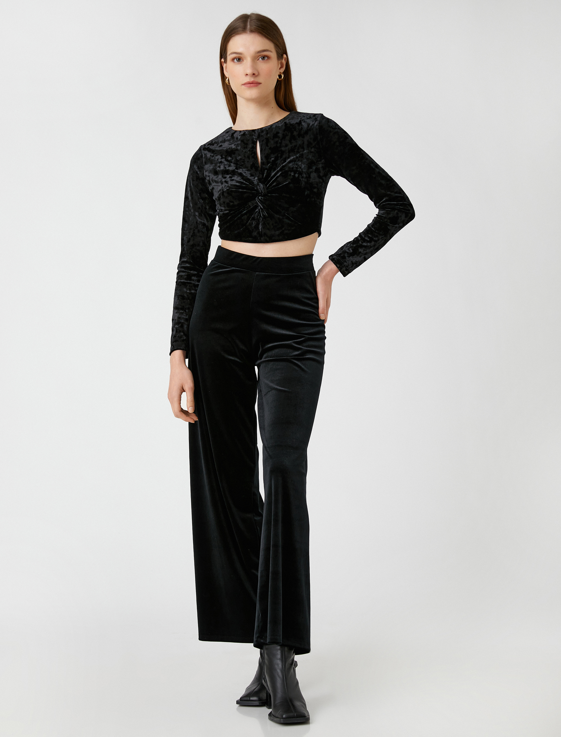   Crop Kadife Tişört Uzun Kollu Düğüm Detaylı