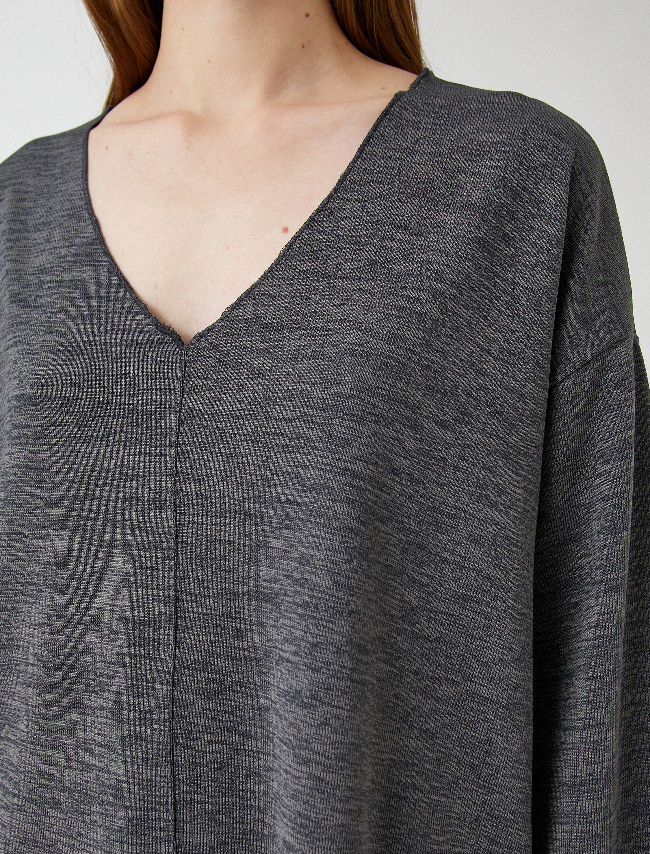   V Yaka Sweatshirt Yarasa Kollu