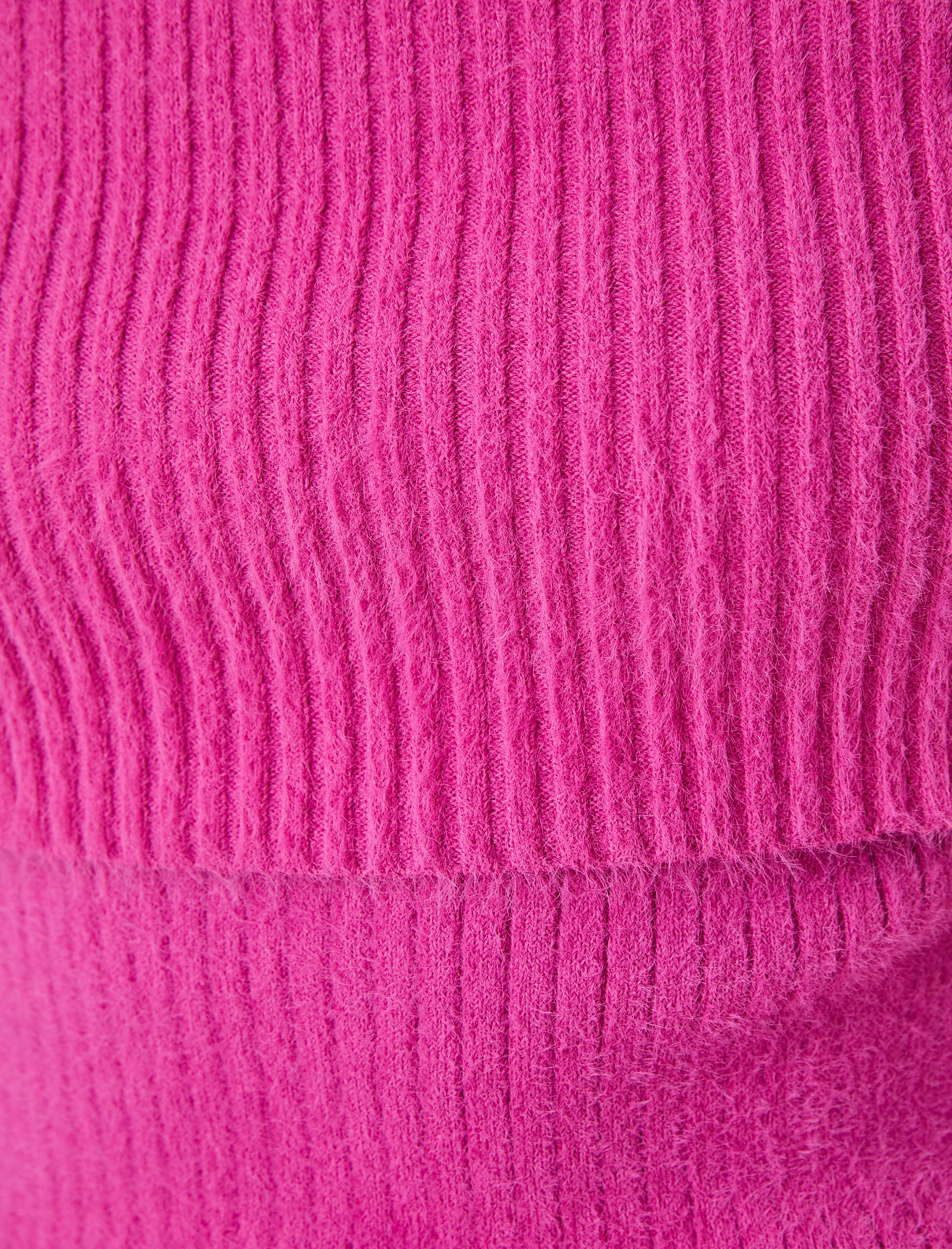   Omzu Açık Yumuşak Dokulu Triko Kazak