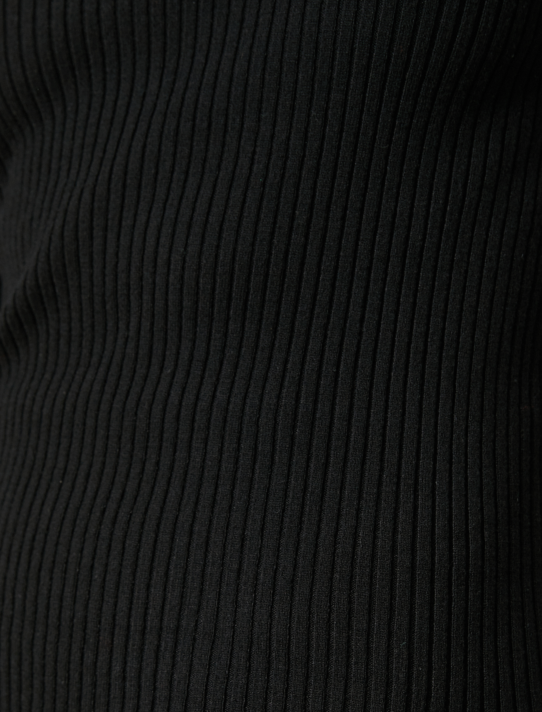   Melis Ağazat X Koton - Kolları Tüy Detaylı Yarım Balıkçı Yaka Kazak