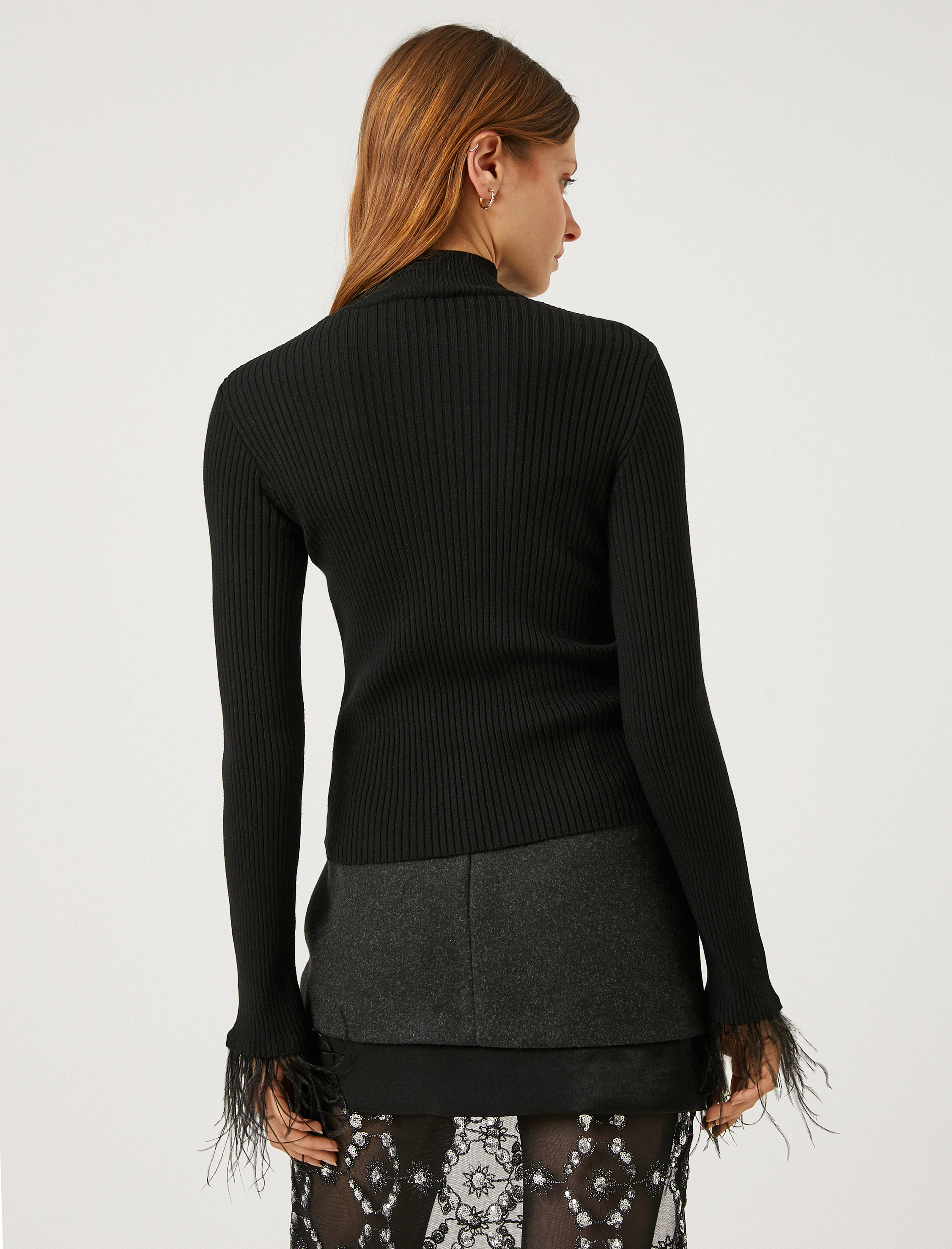   Melis Ağazat X Koton - Kolları Tüy Detaylı Yarım Balıkçı Yaka Kazak