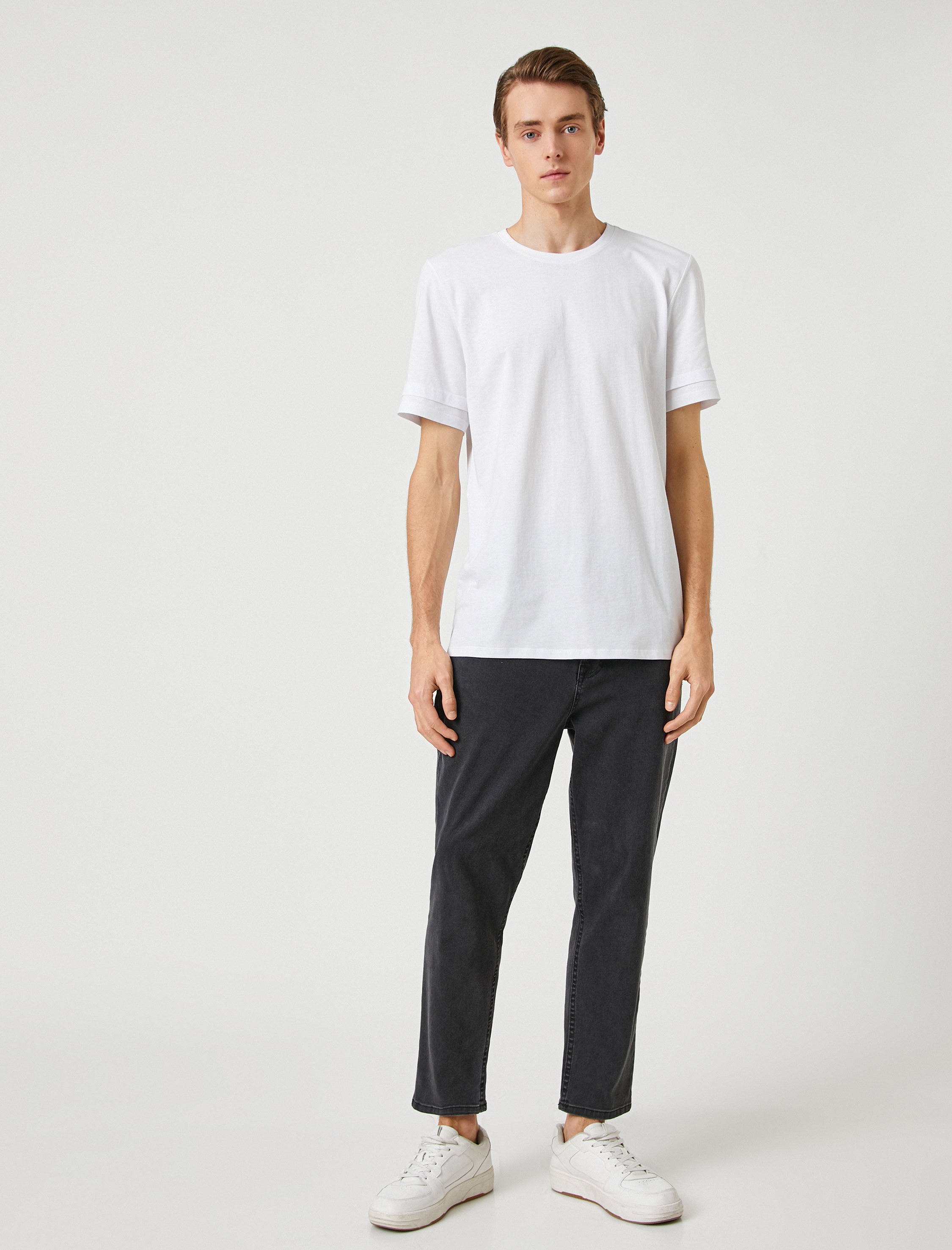   Basic Tişört Bisiklet Yaka Kol Detaylı