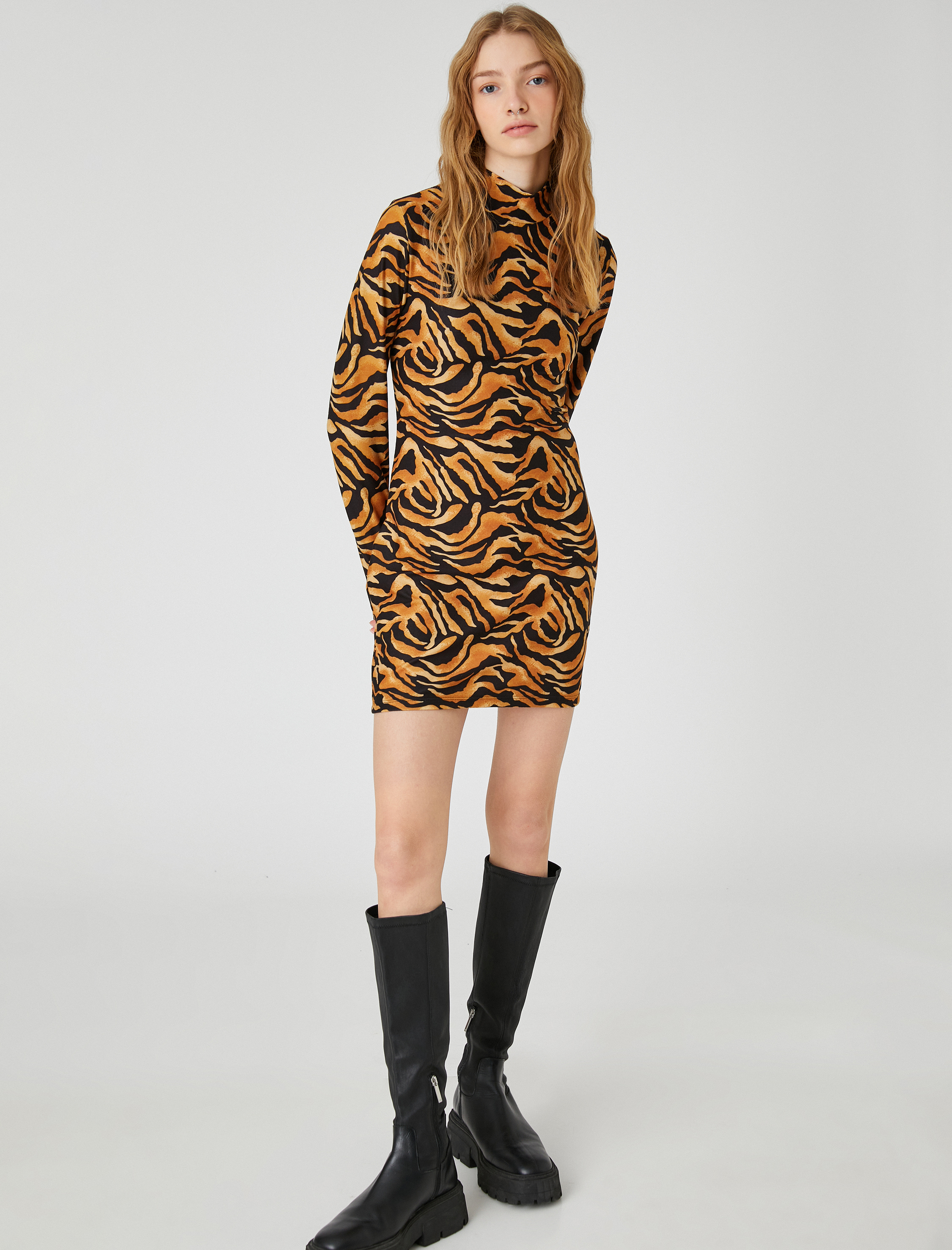   Mini Kışlık Kalem Elbise Leopar Desenli Dik Yaka Uzun Kollu
