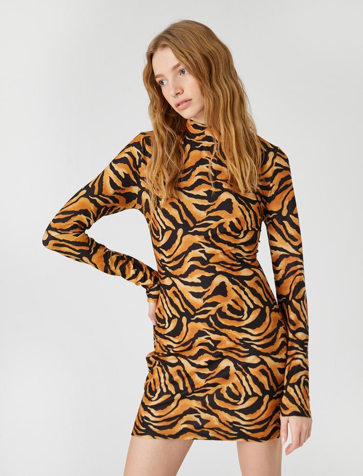  Mini Kışlık Kalem Elbise Leopar Desenli Dik Yaka Uzun Kollu