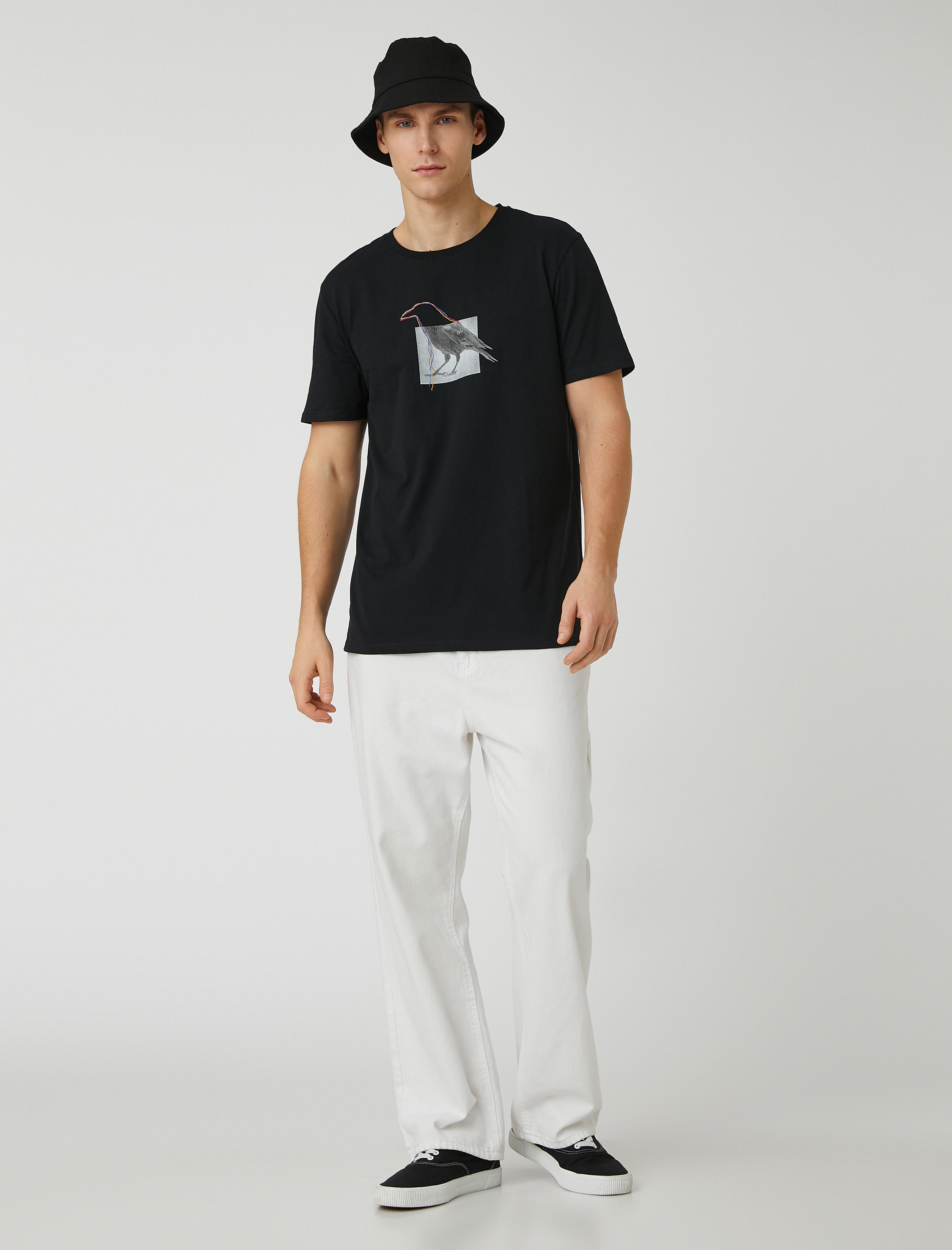   Kuzgun İşlemeli Tişört Bisiklet Yaka Kısa Kollu Pamuklu