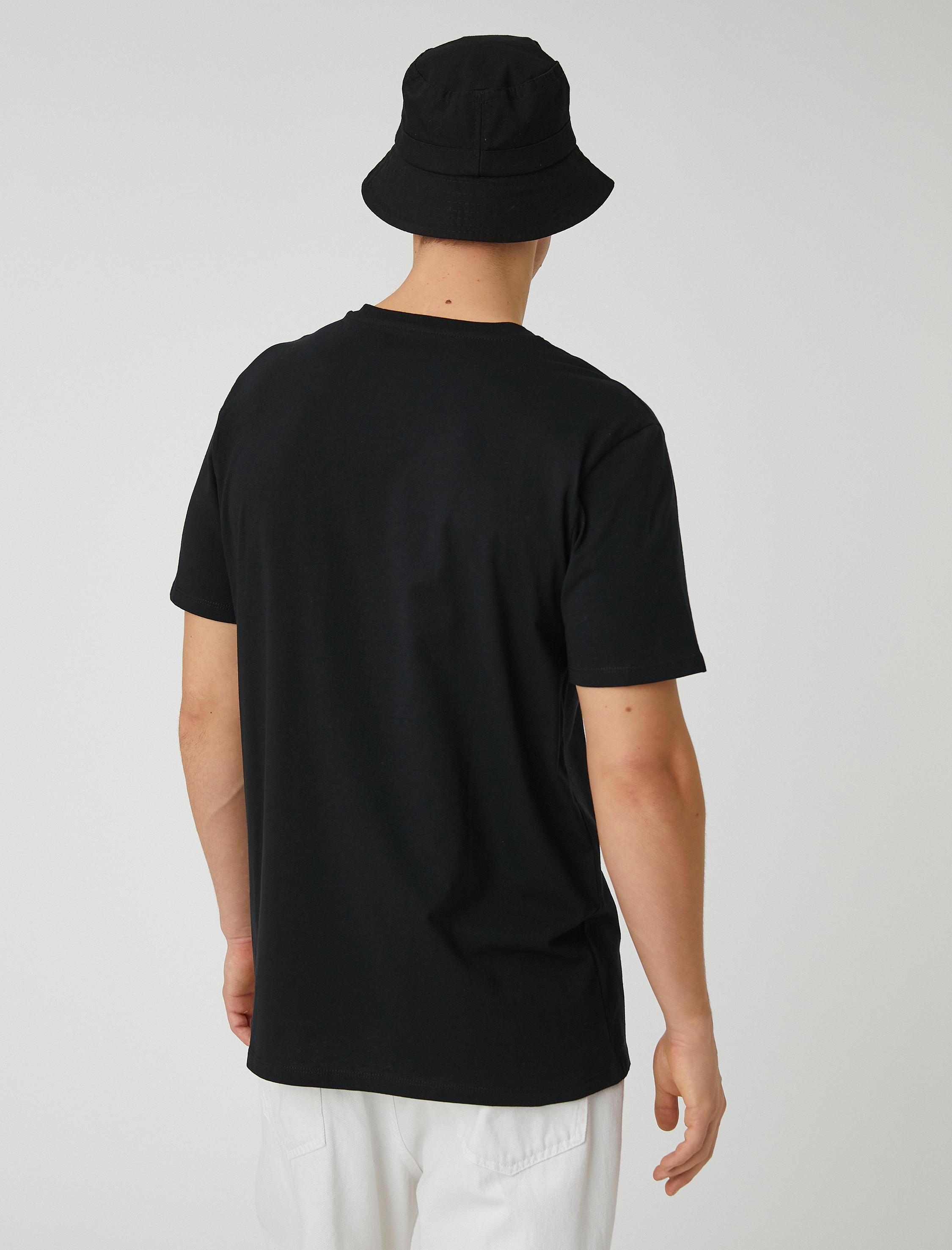   Kuzgun İşlemeli Tişört Bisiklet Yaka Kısa Kollu Pamuklu