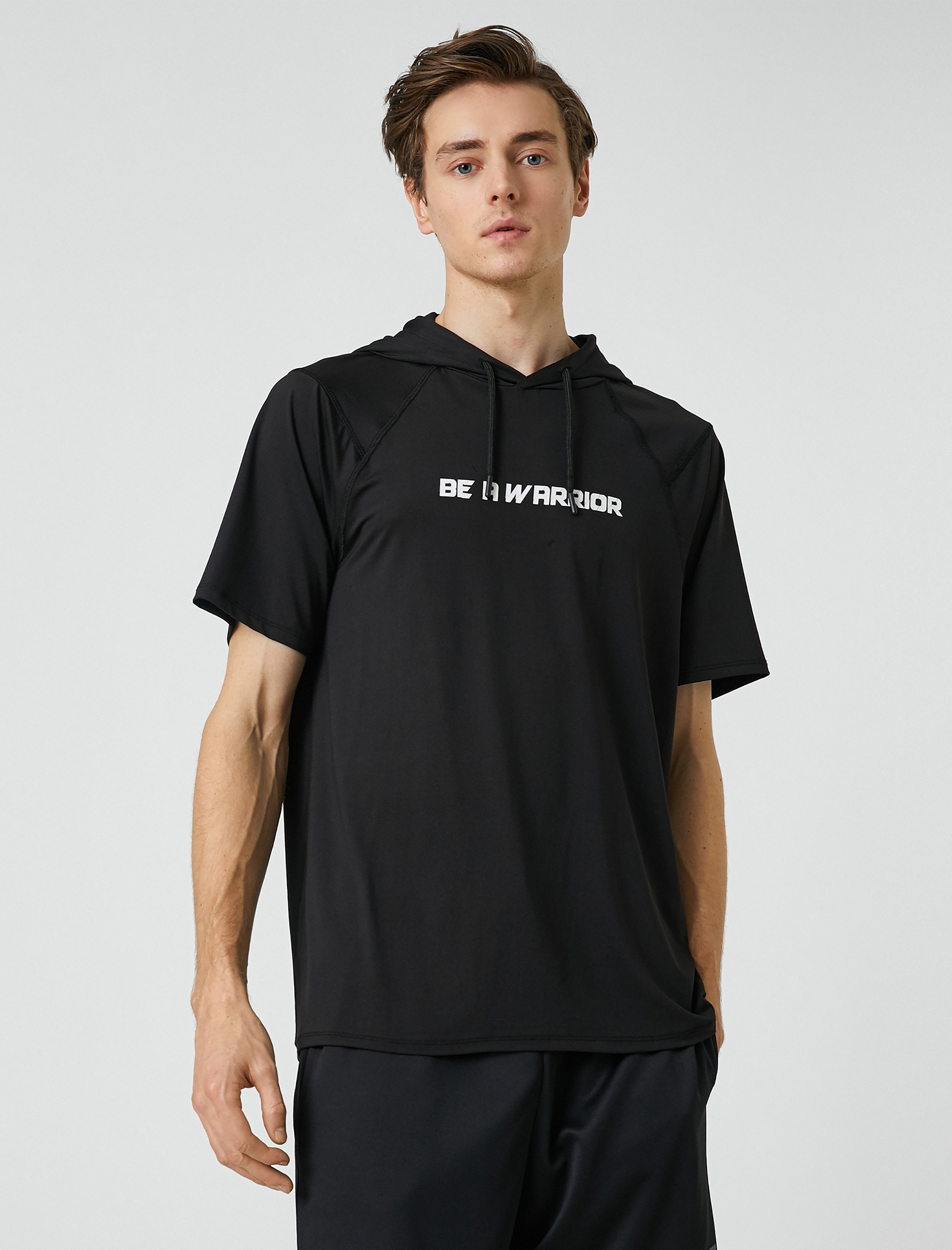   Kapşonlu Spor Tişört Slogan Baskılı Reglan Kol