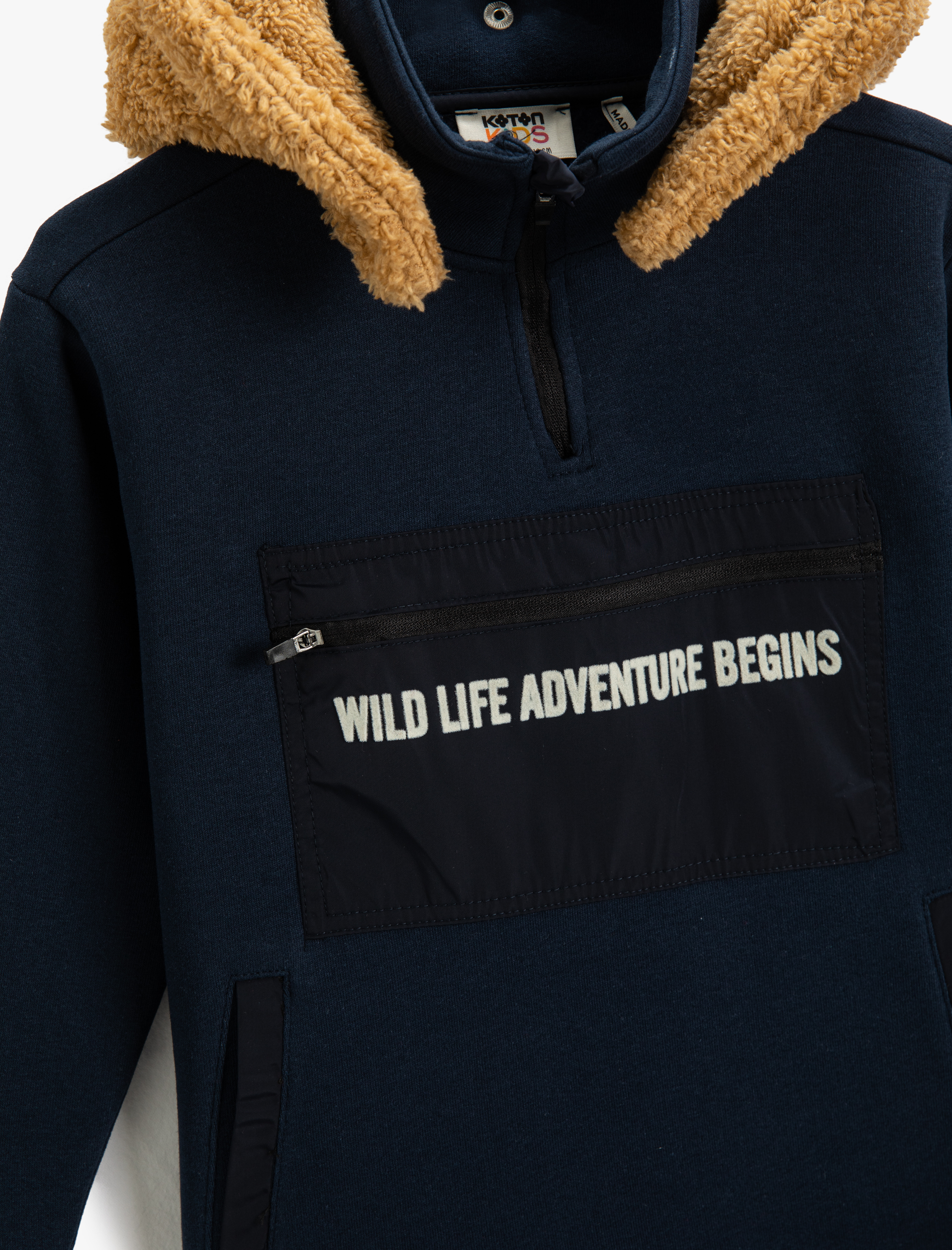  Erkek Çocuk Kapüşonu Çıkarılabilir Sweatshirt Fermuar Detaylı Dik Yaka Cepli Paraşüt Kumaş Detaylı