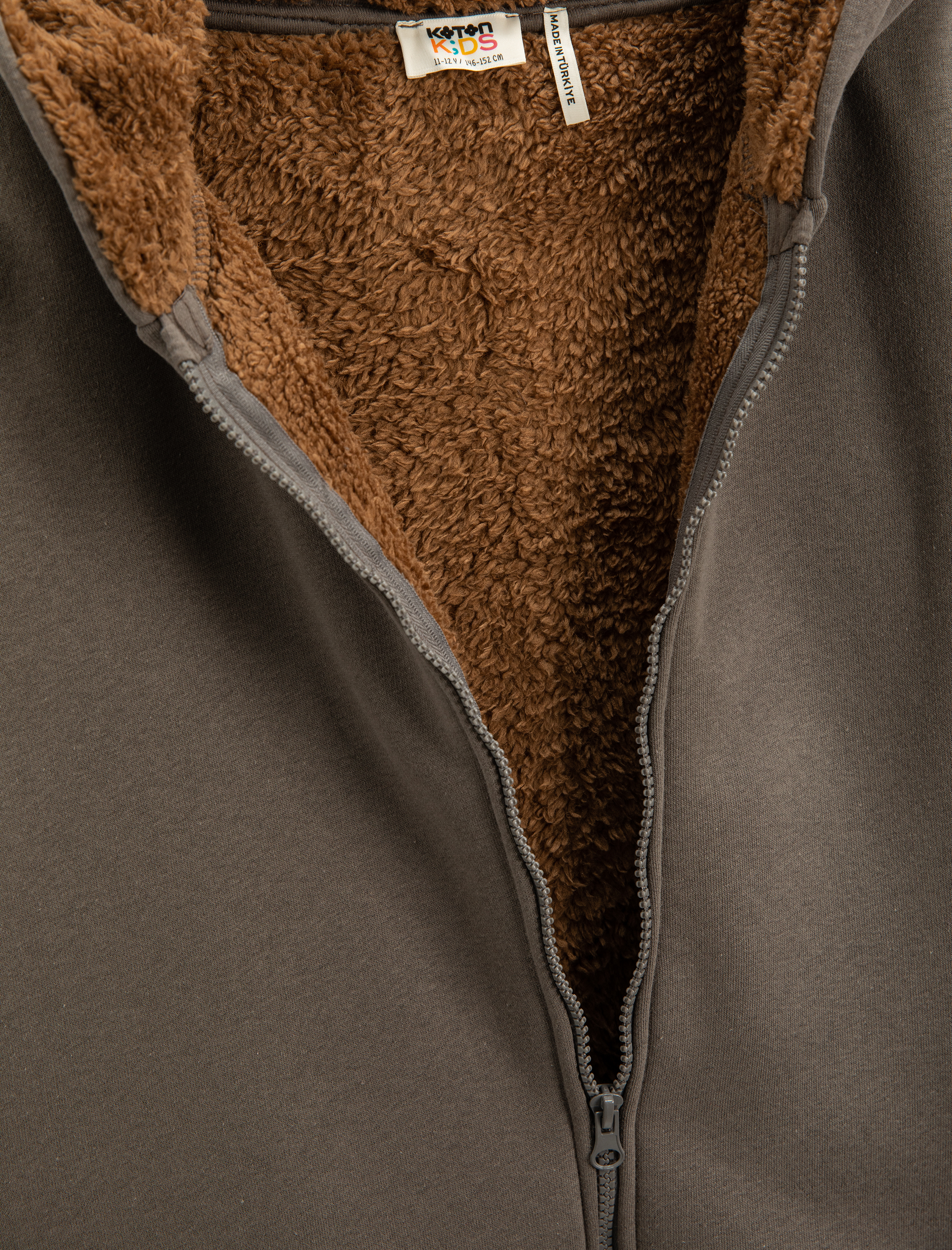  Erkek Çocuk Peluş Astarlı Fermuarlı Hırka Kapüşonlu Uzun Kollu Cepli Şardonlu