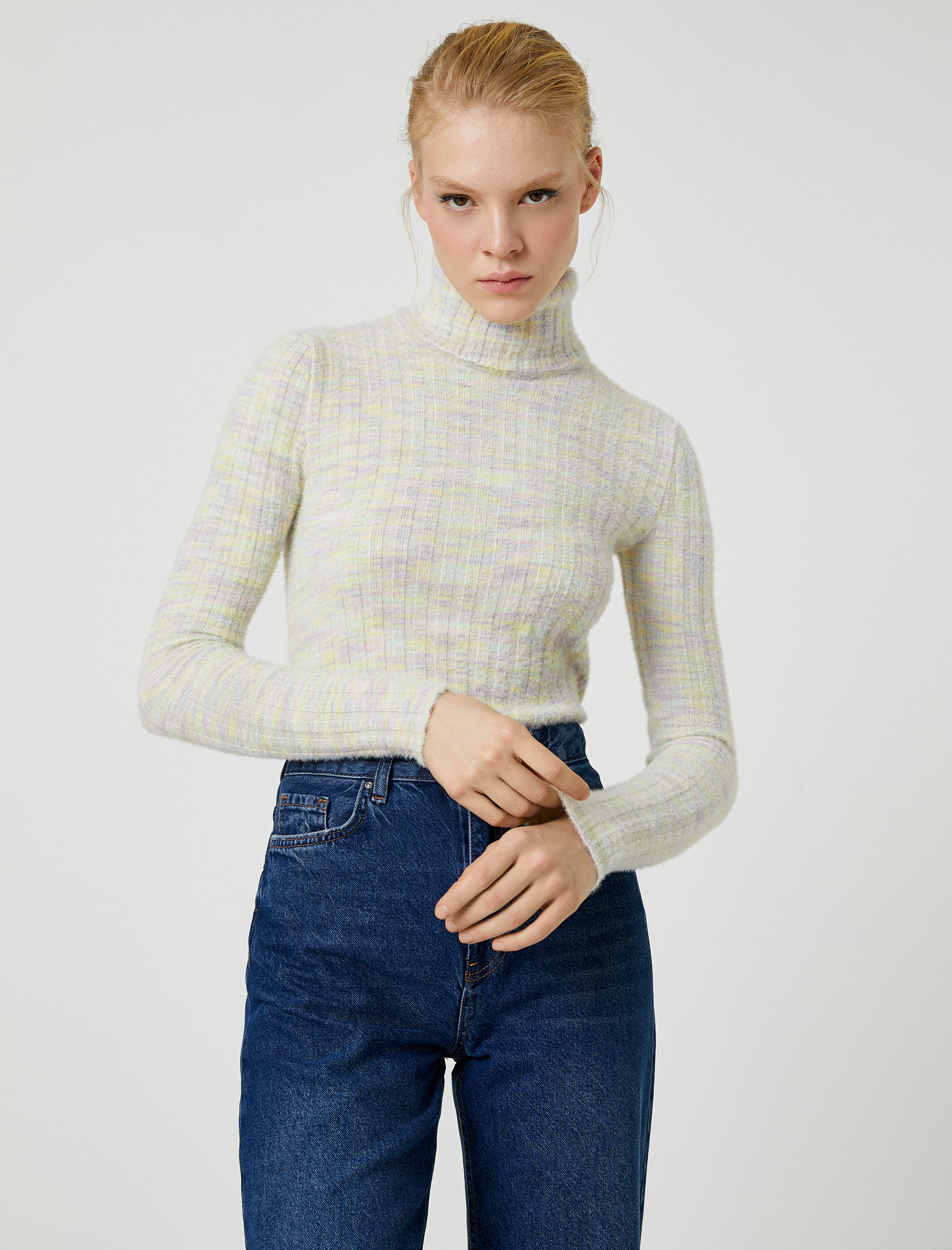   Koton X Şahika Ercümen - Yumuşak Dokulu Balıkçı Yaka Triko Kazak