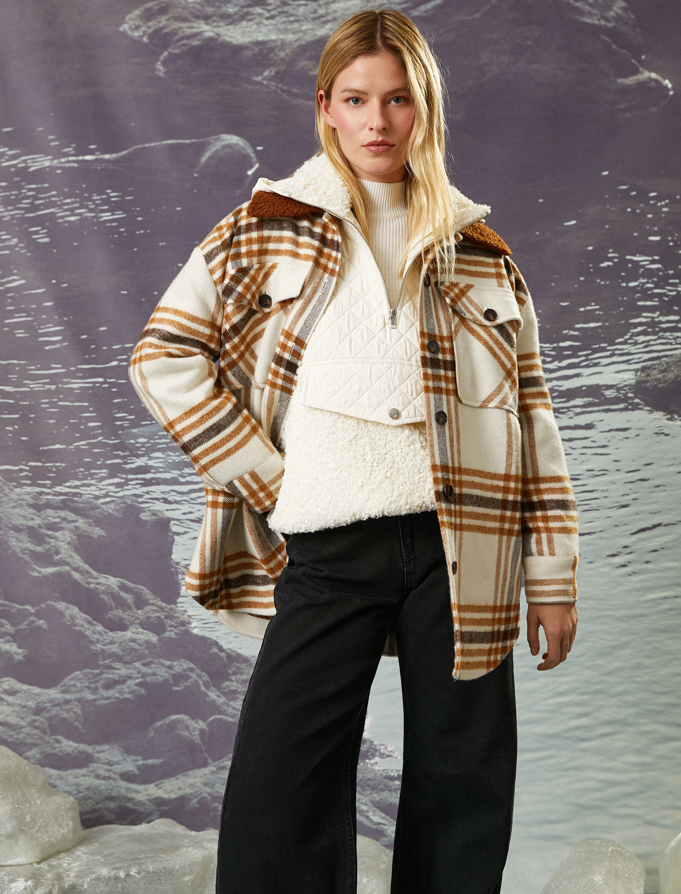   Koton X Şahika Ercümen - Düğmeli Cepli Oversize Gömlek Ceket