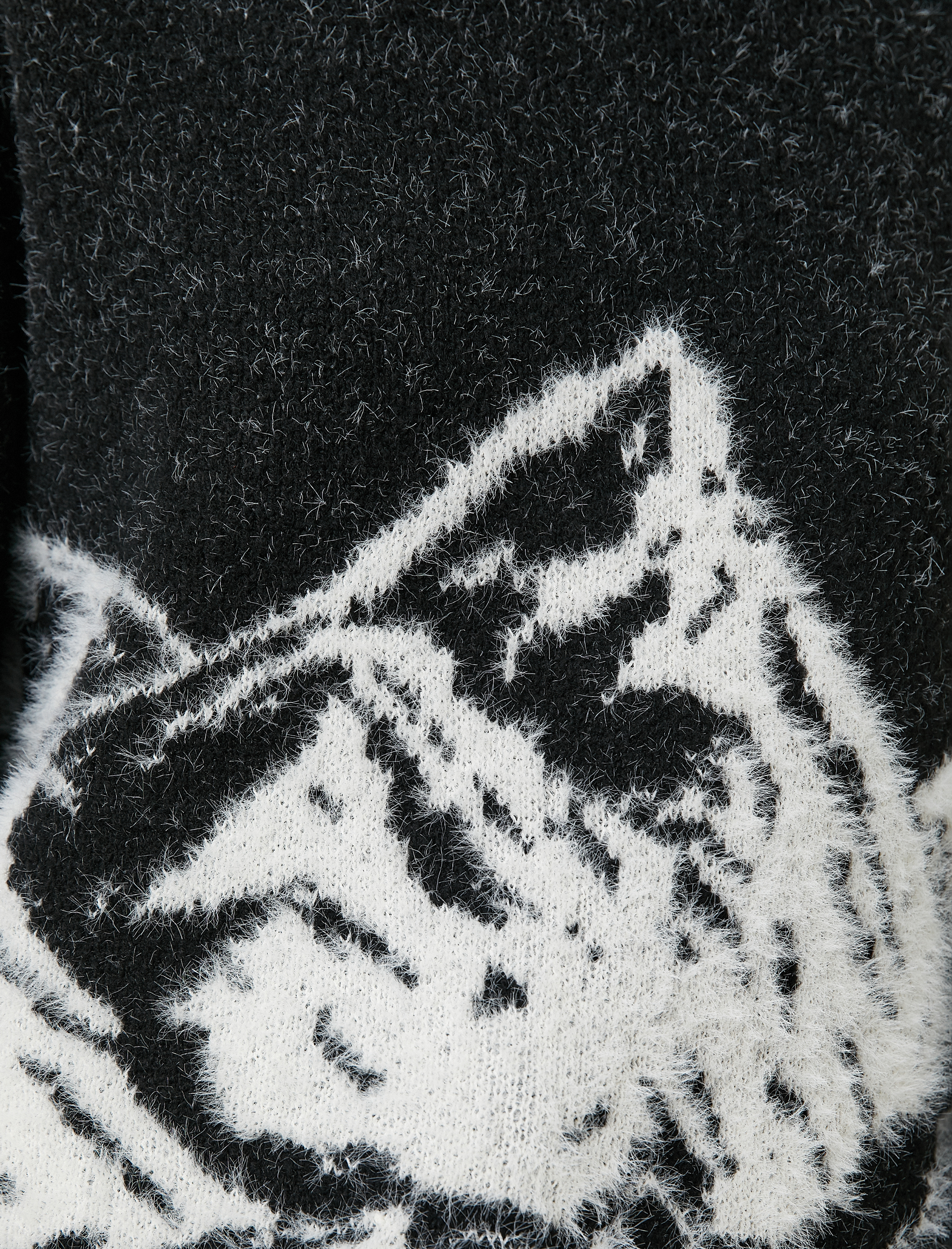   Koton X Şahika Ercümen - Dağ Desenli Dik Yaka Örgü Kazak