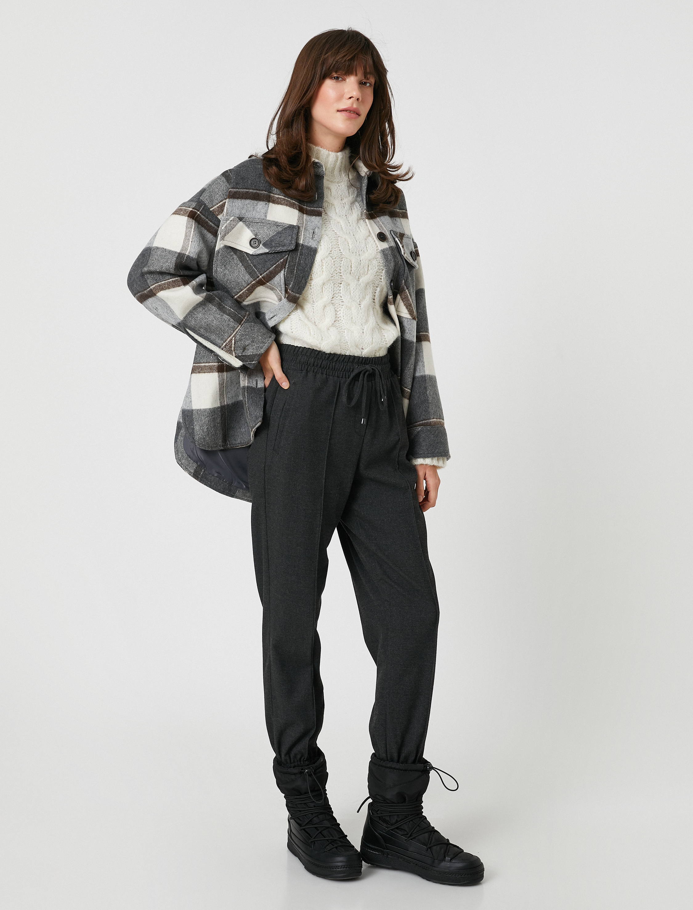   Koton X Şahika Ercümen - Nervürlü Cepli Beli Bağlamalı Jogger Pantolon