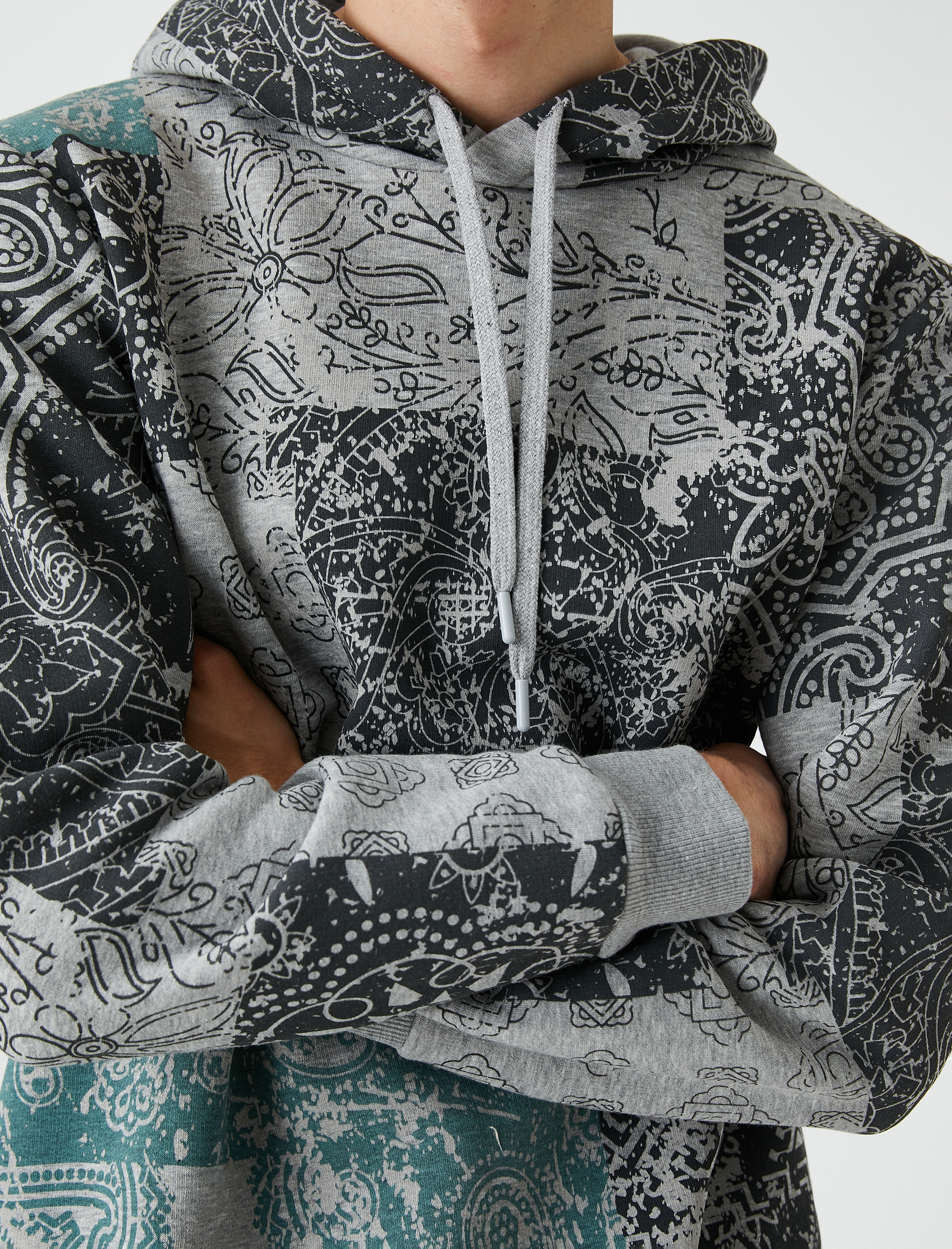 Kapşonlu Sweatshirt Şal Baskılı Uzun Kollu Şardonlu