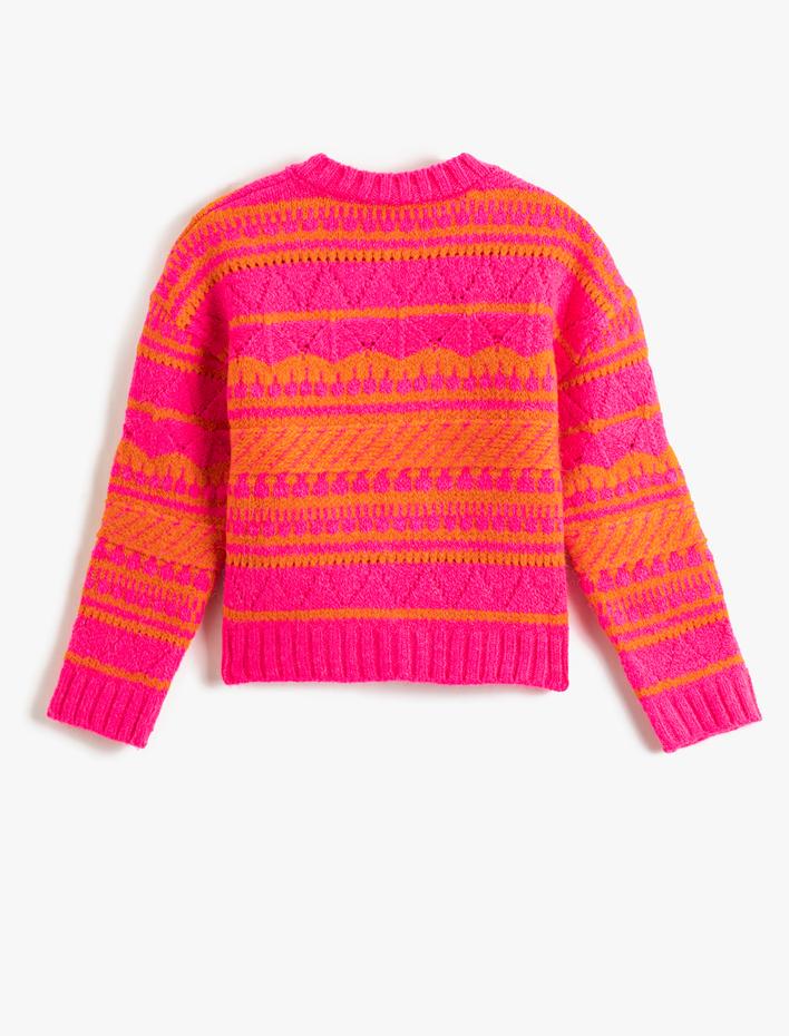 Kız Çocuk Oversize Örgü Hırka Düğmeli Yuvarlak Yaka Etnik Desenli