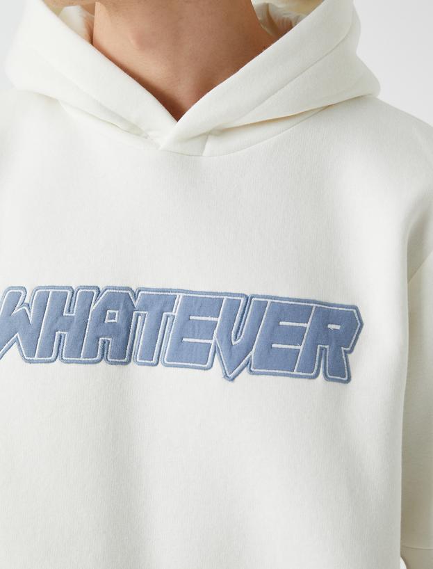   Kapşonlu Oversize Sweatshirt Slogan İşlemeli Cep Detaylı