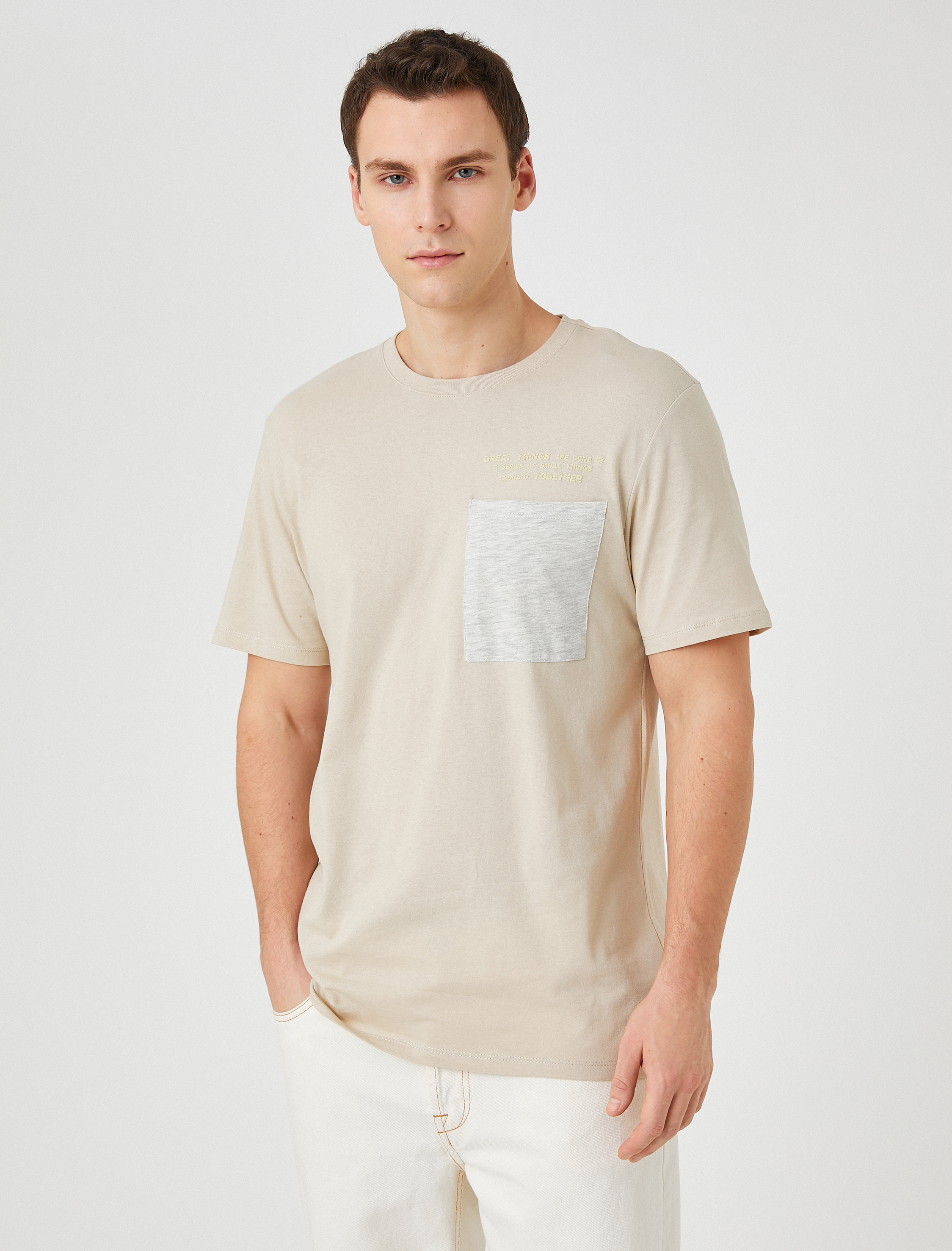   Slogan İşlemeli Tişört Cep Detaylı Bisiklet Yaka