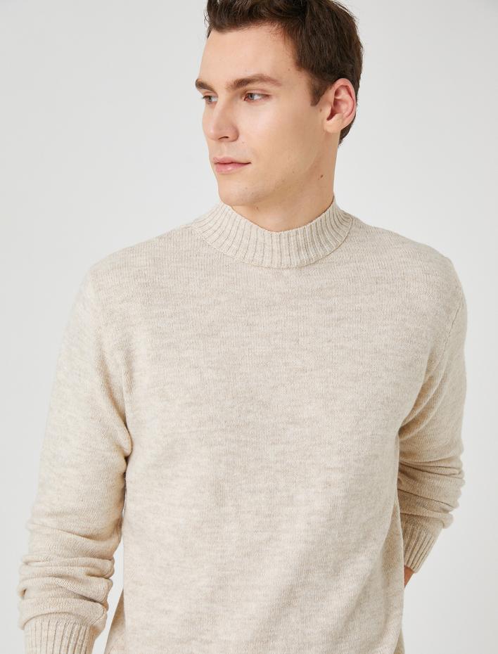  Basic Triko Kazak Yarım Balıkçı Yaka