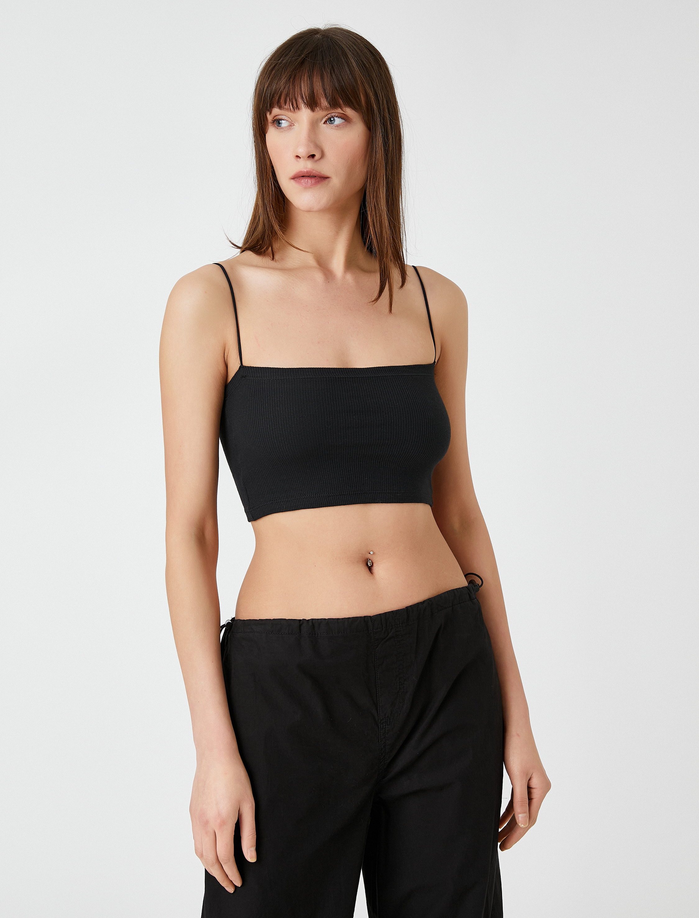   Crop Atlet Kare Yaka İnce Askılı Pamuklu