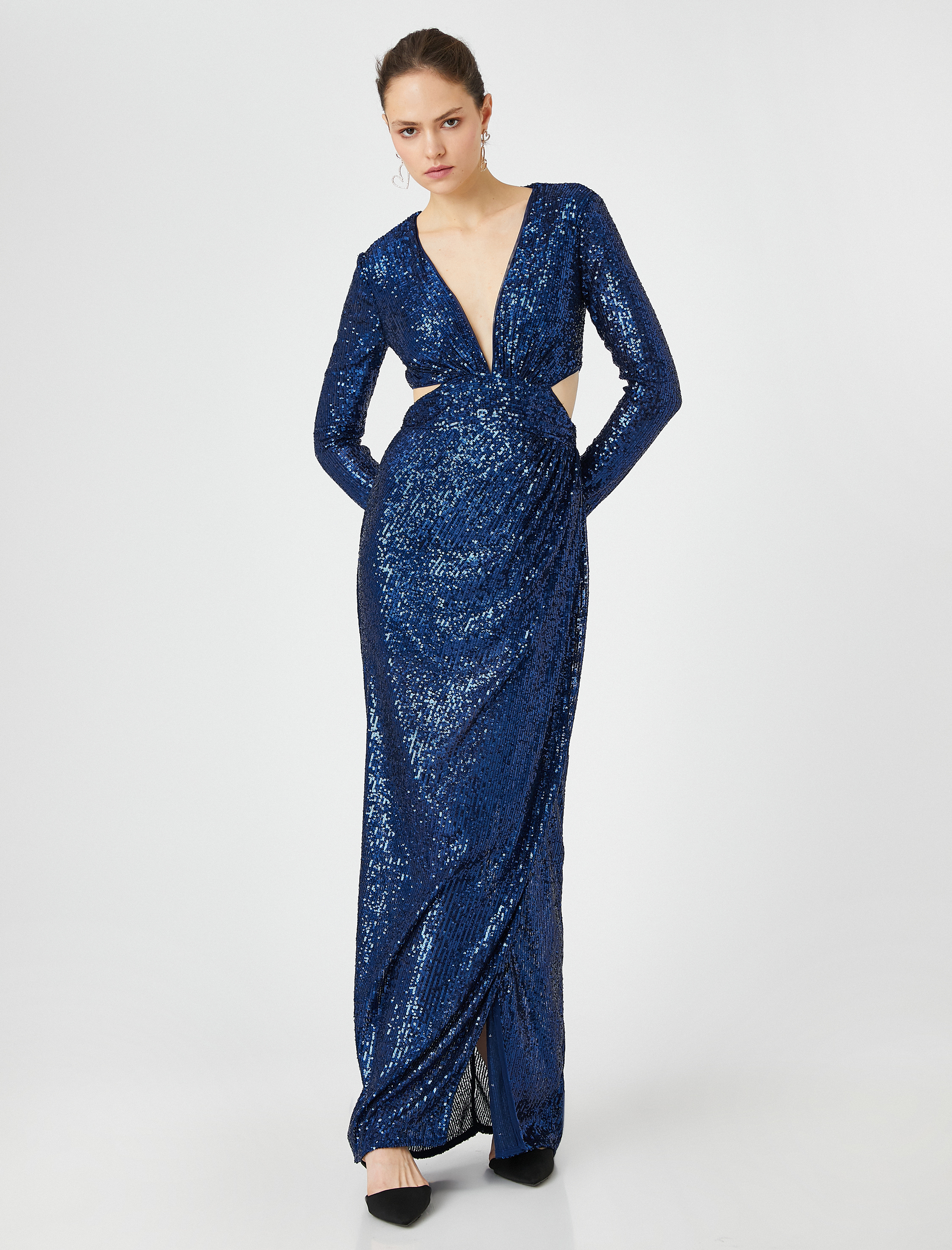   Payetli Uzun Abiye Elbise Pencere Detaylı