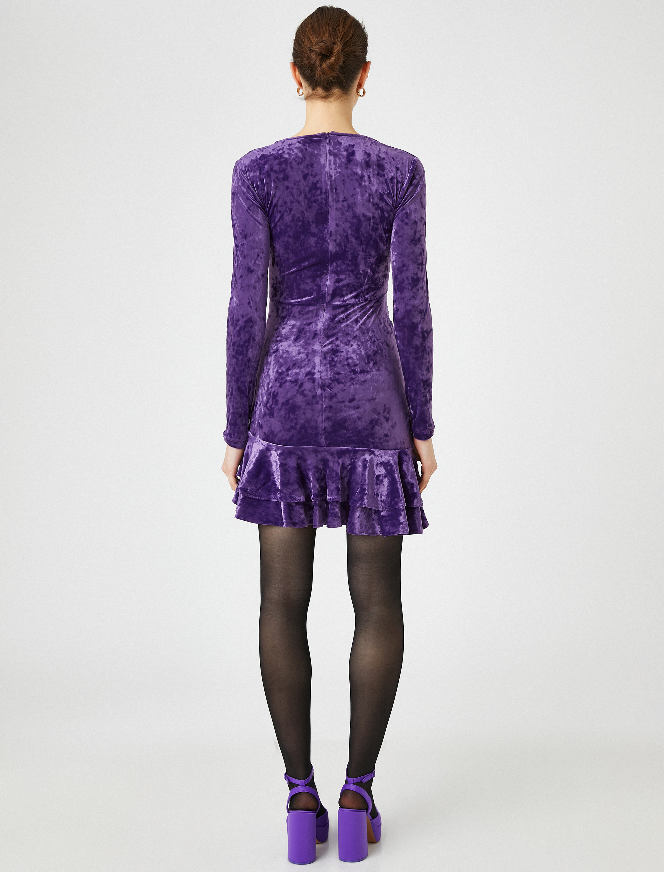   Kadife Mini Parti Elbisesi Drapeli Volanlı Uzun Kollu Fiyonk Detaylı